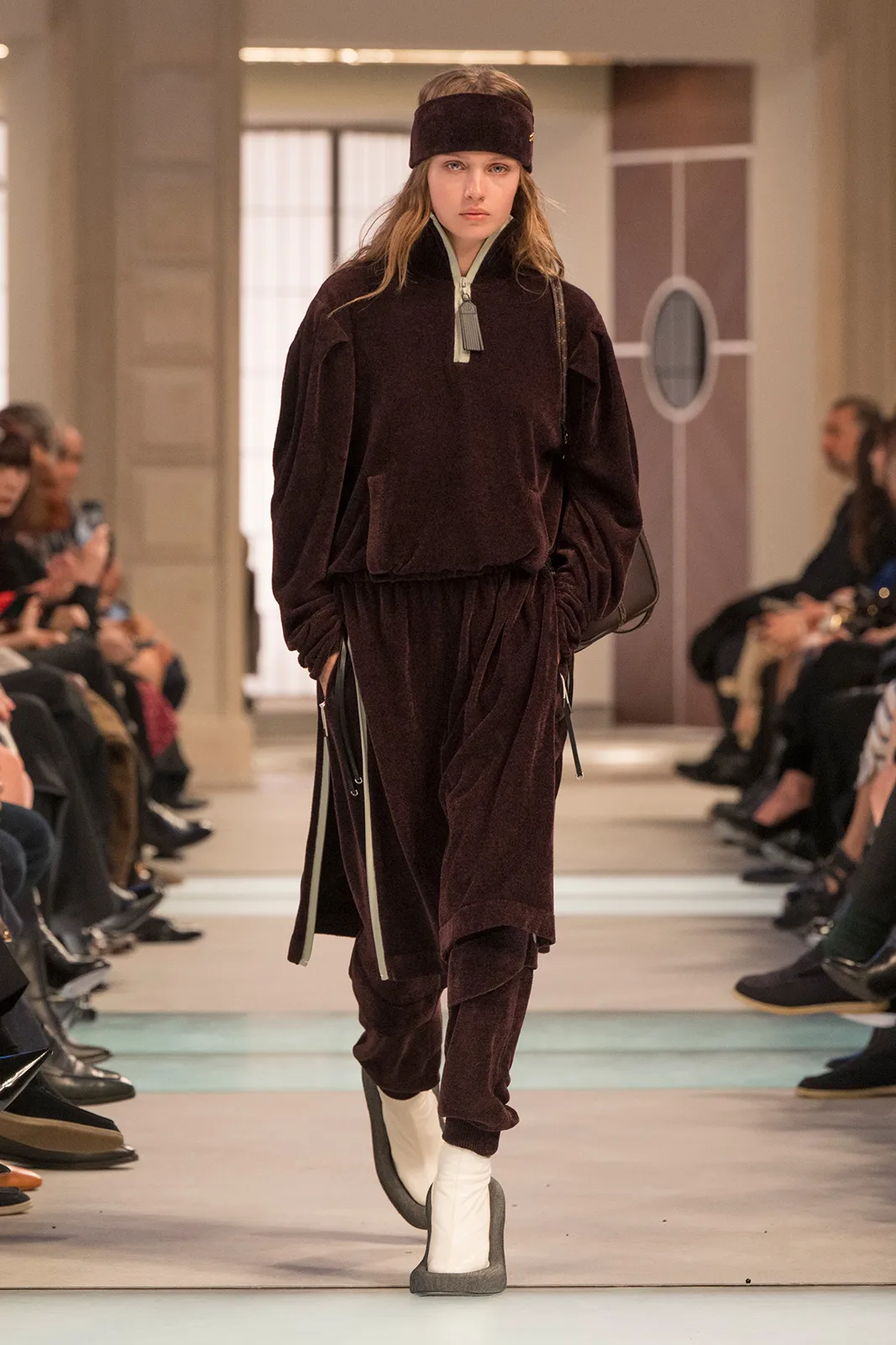 LV_AW25_Look_16