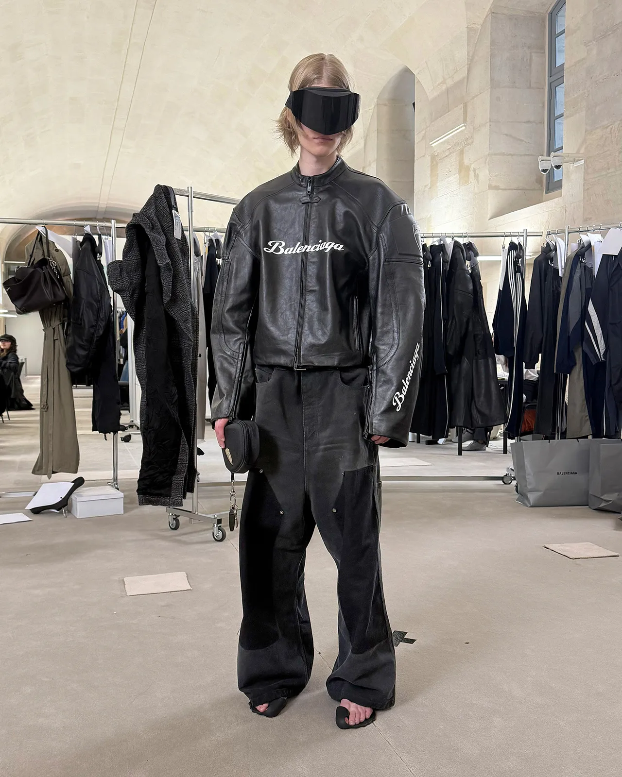 BALENCIAGA-FALL-25-LOOK-30_LAURI.jpg