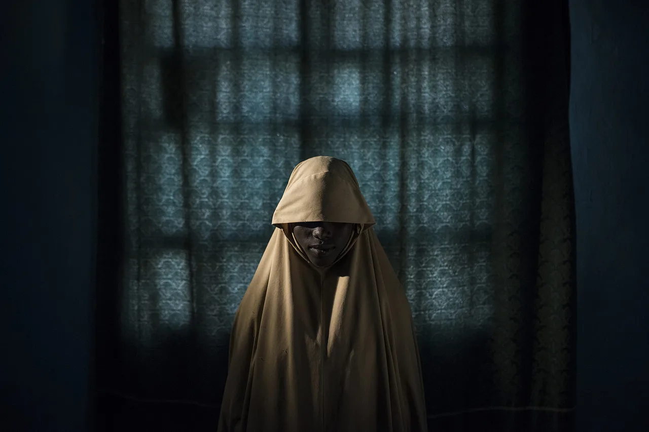 002 World Press Photo of the Year Nominee Adam Ferguson for the New York Times