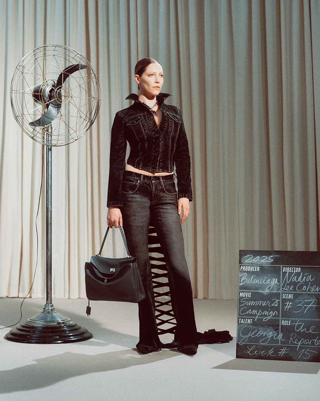 BALENCIAGA-SUMMER-25-CAMPAIGN-MAIN-IMAGE-6