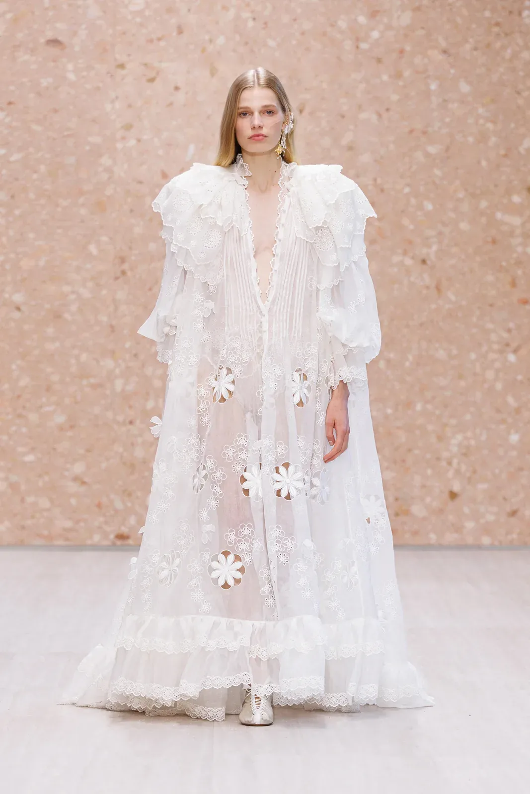 metal-chloe-ss27-07