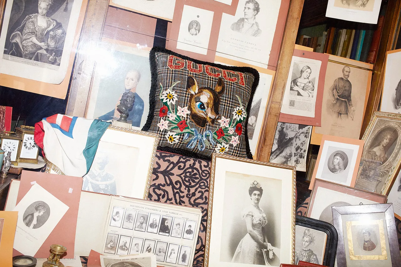 Gucci Decor Souvenir From Rome Metalmagazine 12
