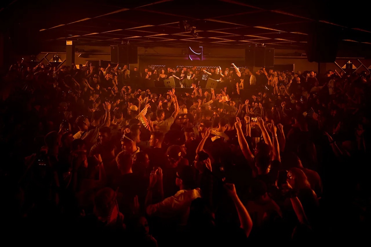 METAL-Paco-Osuna-4
