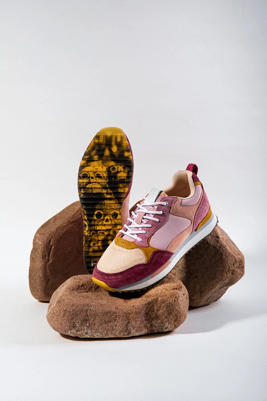 Thehoffbrand Metalmagazine 9