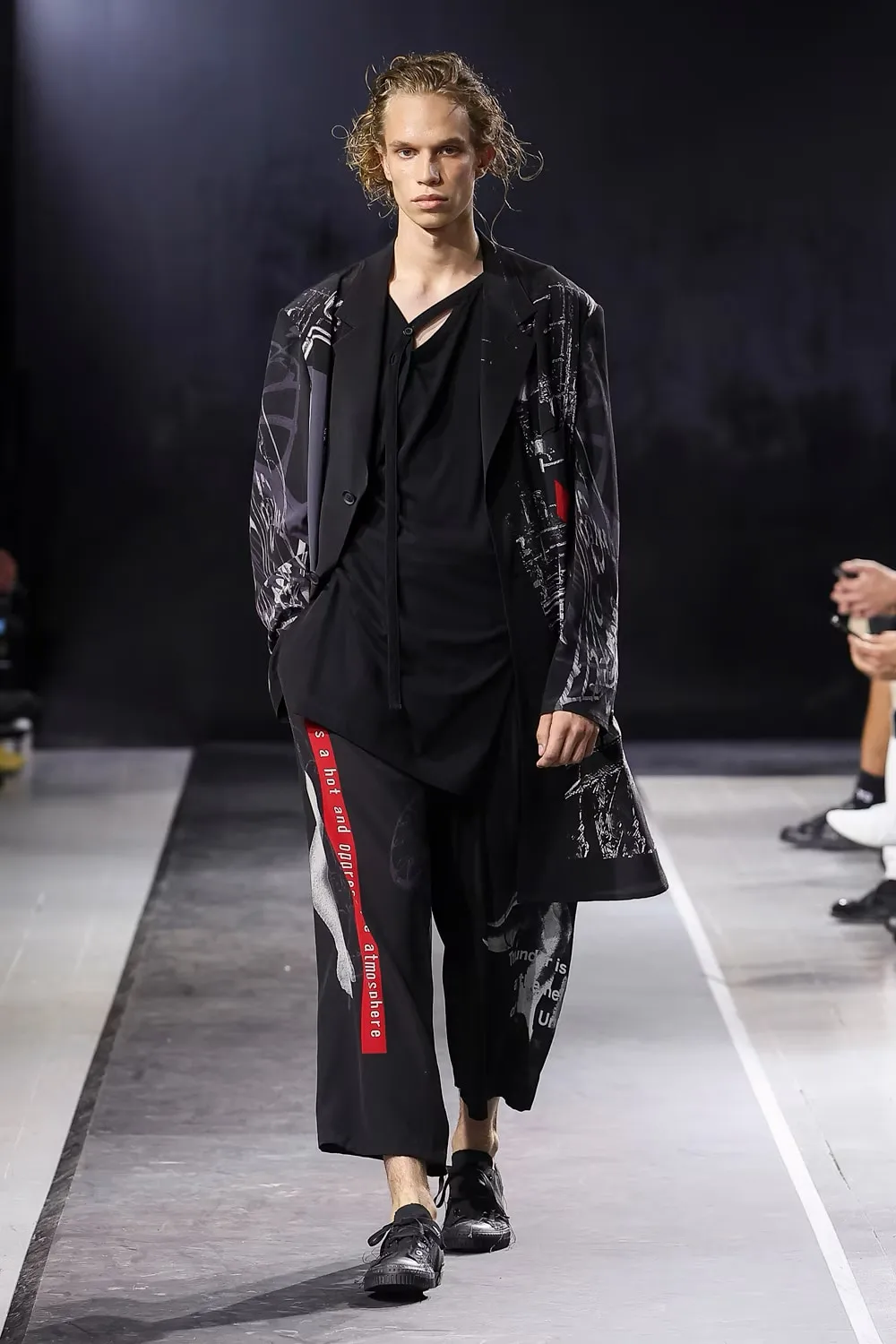 Yohji-Yamamoto-POUR-HOMME-SS25_Look-12-1.jpg