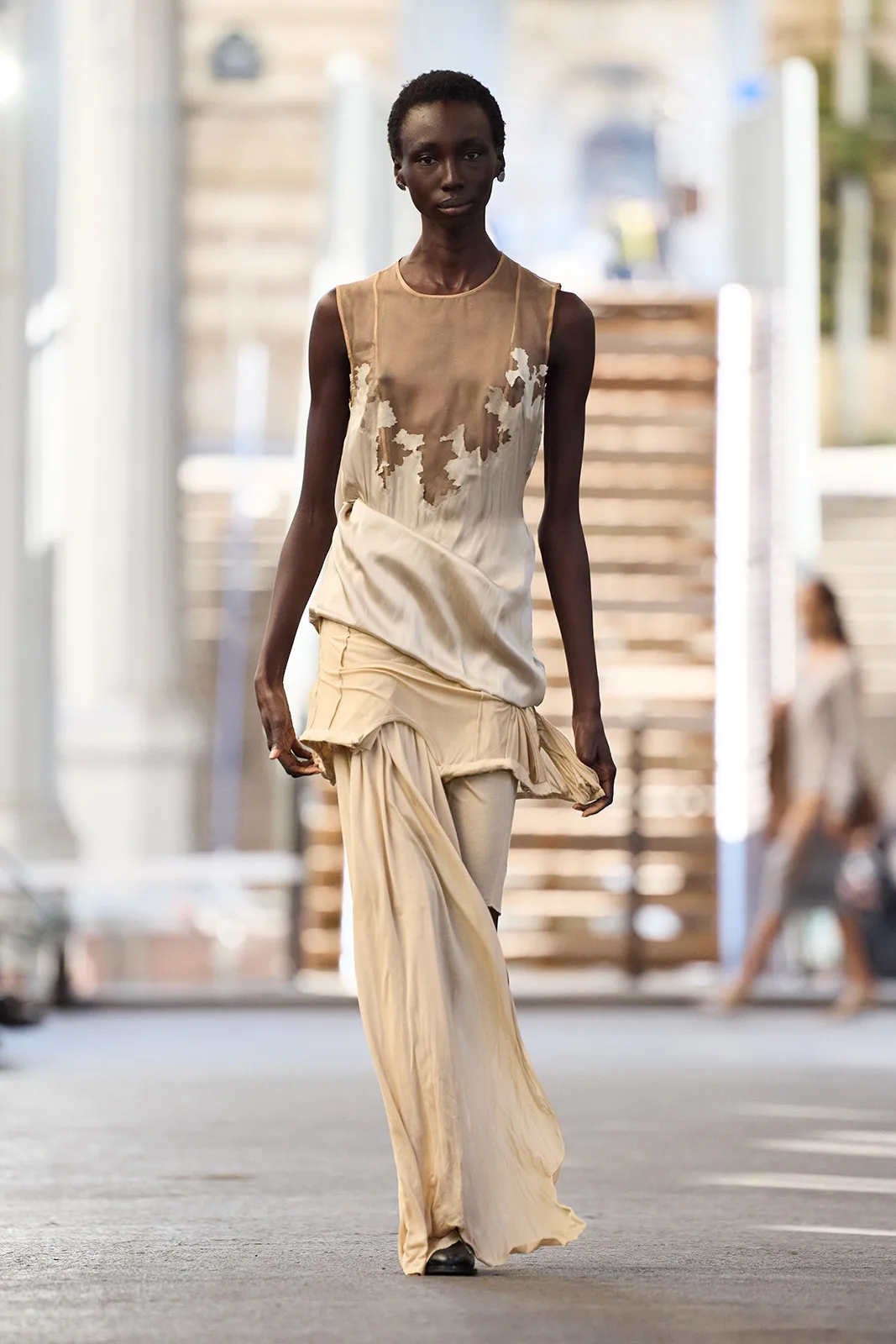 Julie-Kegels_ss26_runway_press_look16