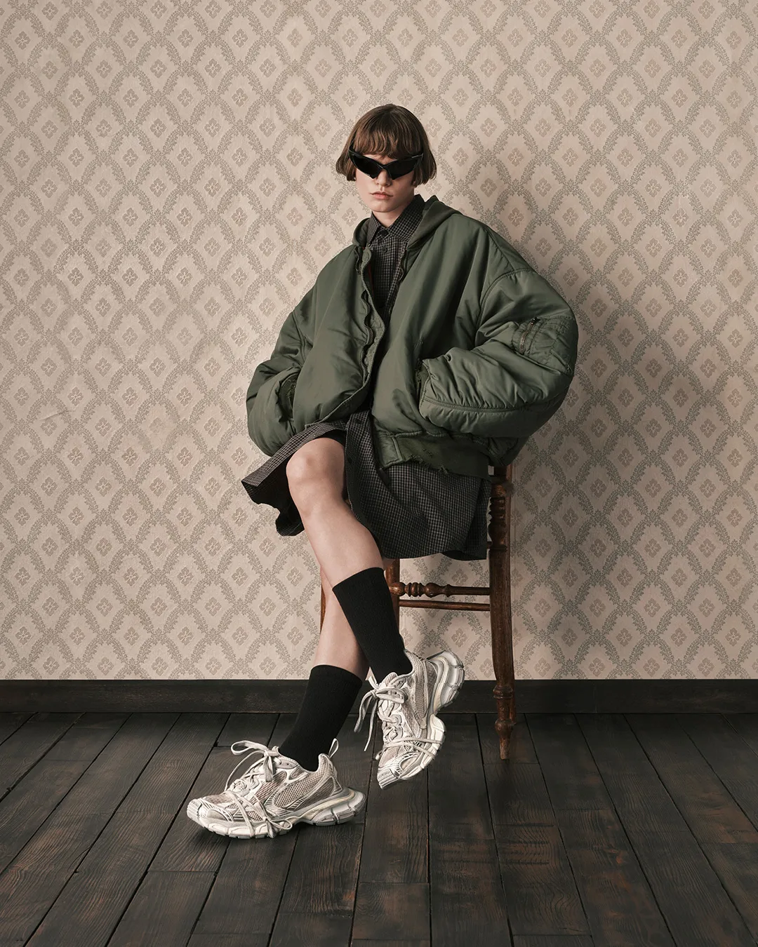 BALENCIAGA-3XL-SNEAKER-CAMPAIGN-IMAGE-NO-LOGO-2
