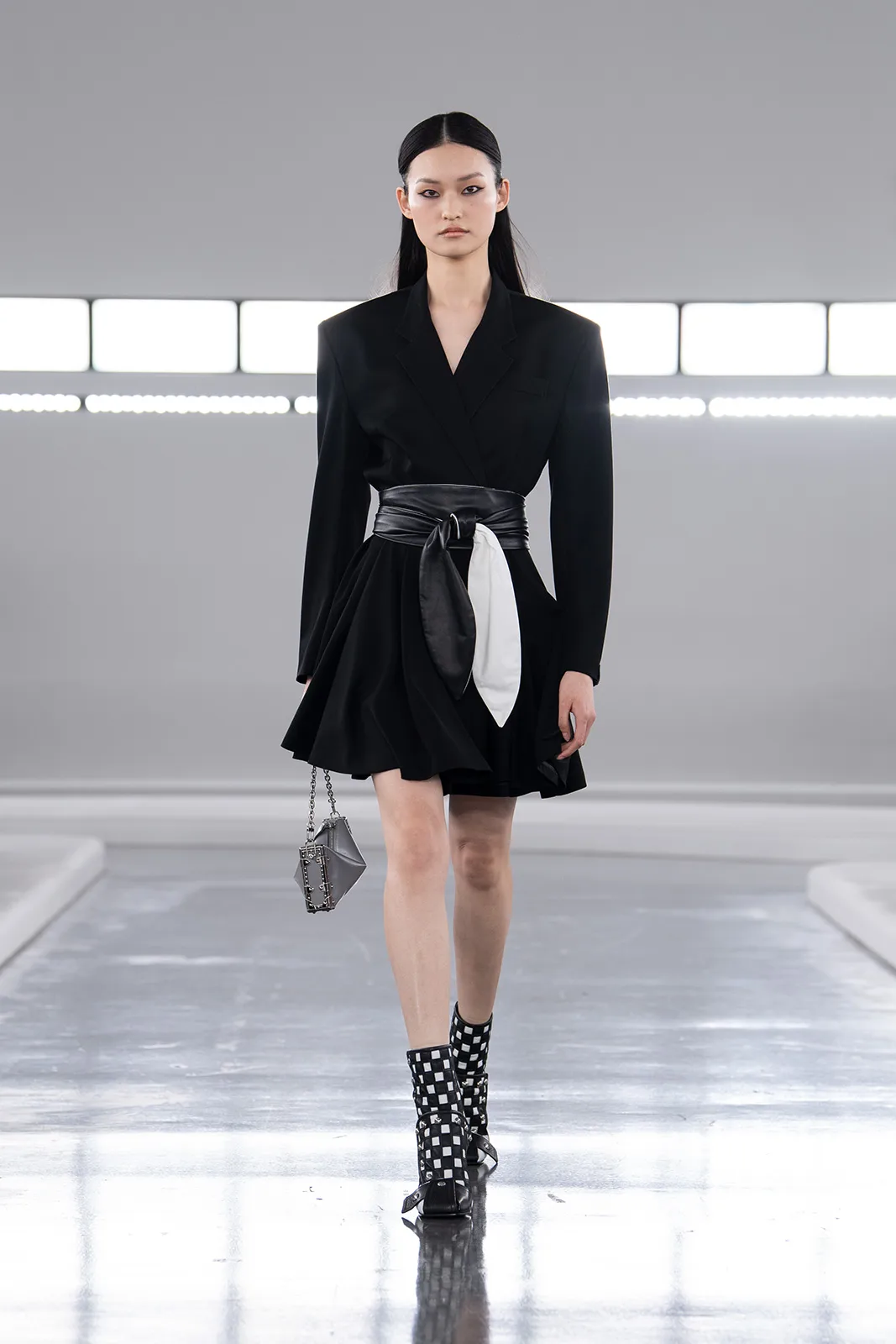 Louis_Vuitton_Women_s_Pre-Fall_2024_25