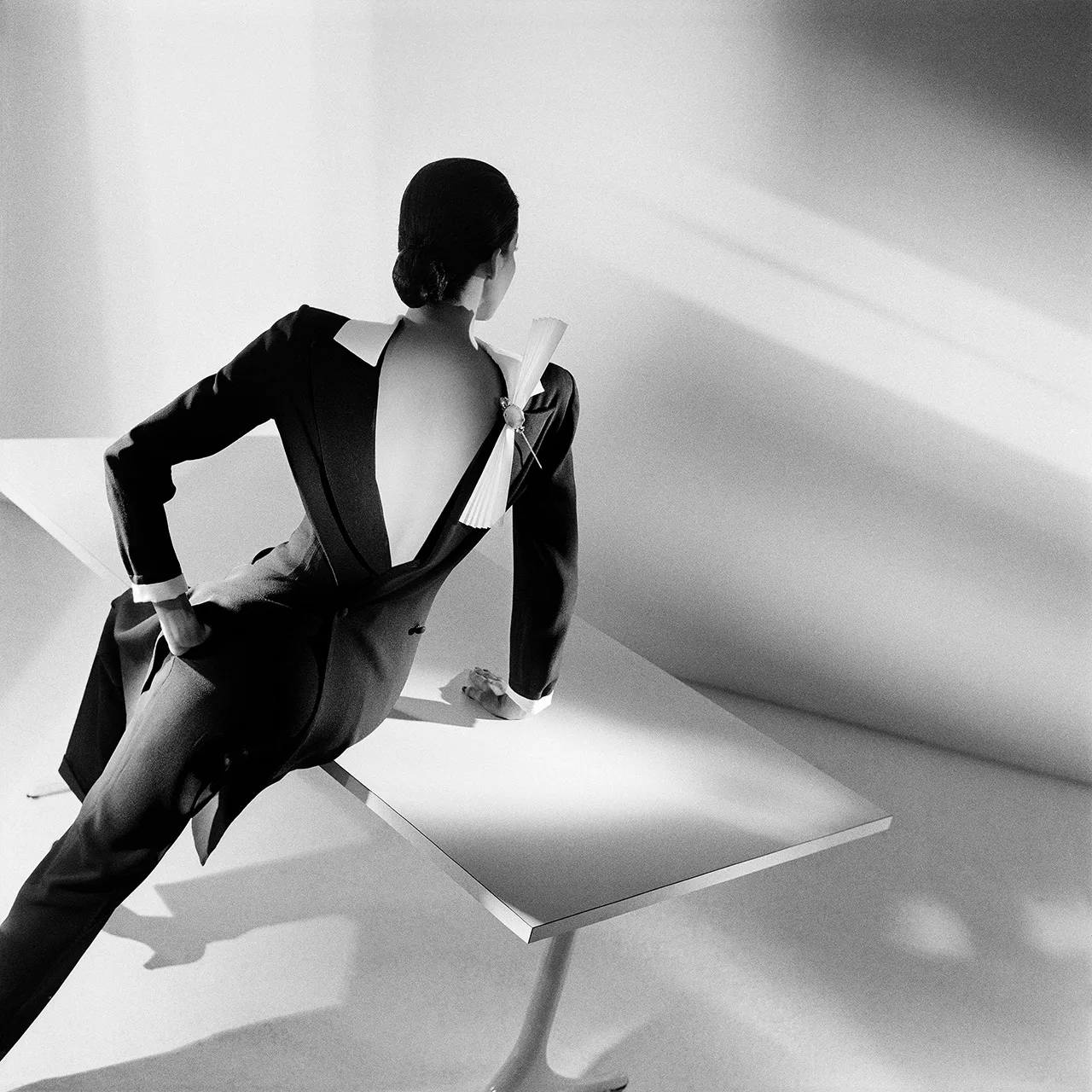 14_©-Gian-Paolo-Barbieri---Dalma-Callado-in-Gianfranco-Ferré,-Milano-1979--Courtesy-of-Fondazione-Gian-Paolo-Barbieri-�-29-ARTS-IN-PROGRESS-gallery-RGB