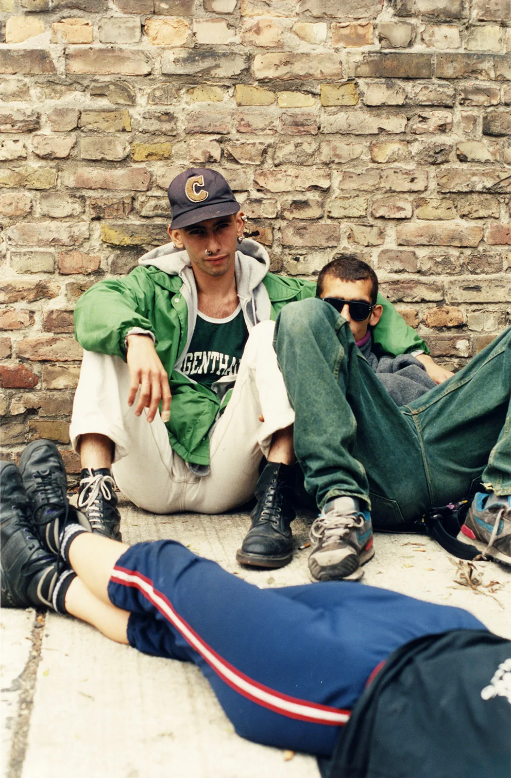 05 Wolfgang Tillmans Friends Outside Planet 1992 A4