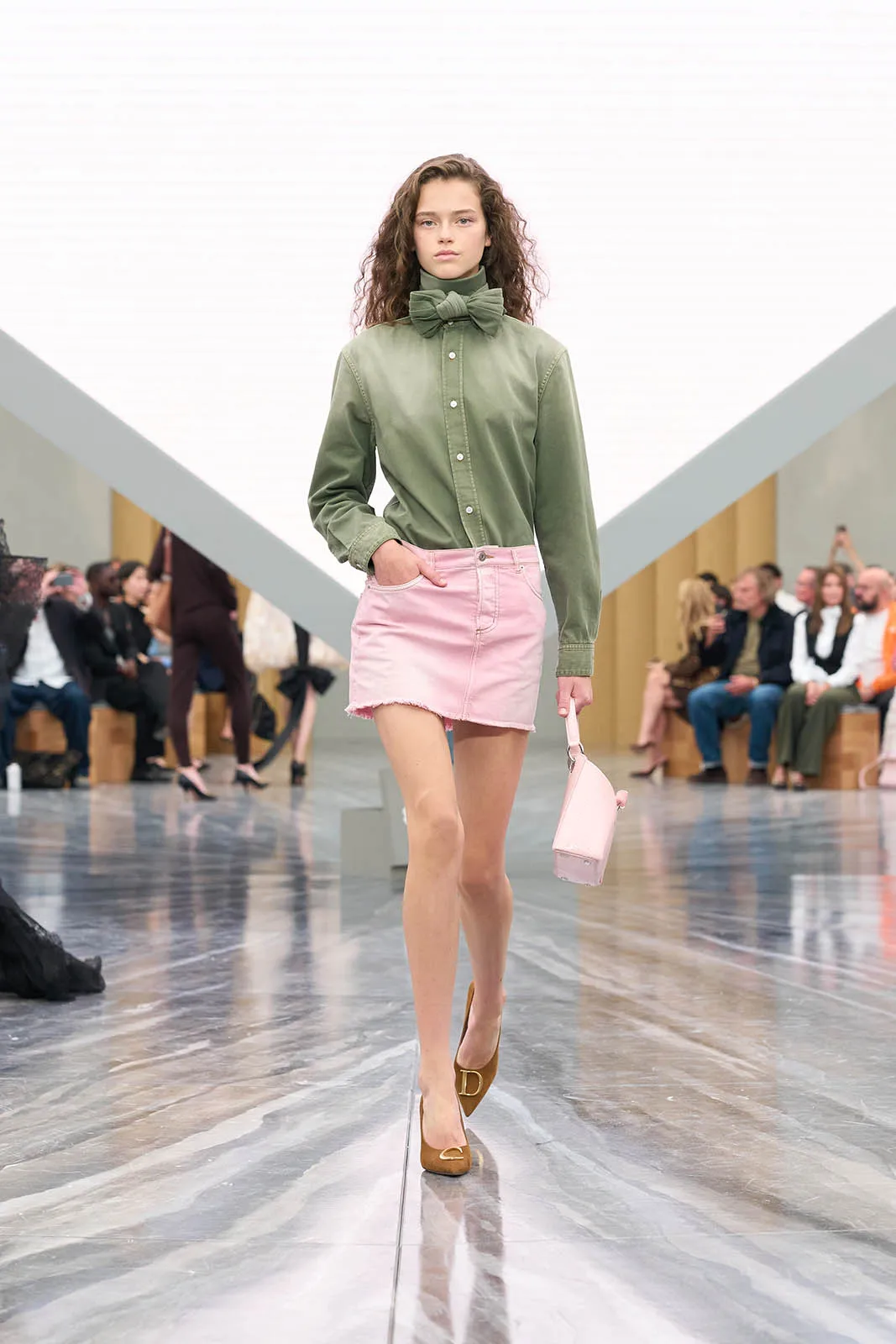 DIOR_W_RTW_SS26_17