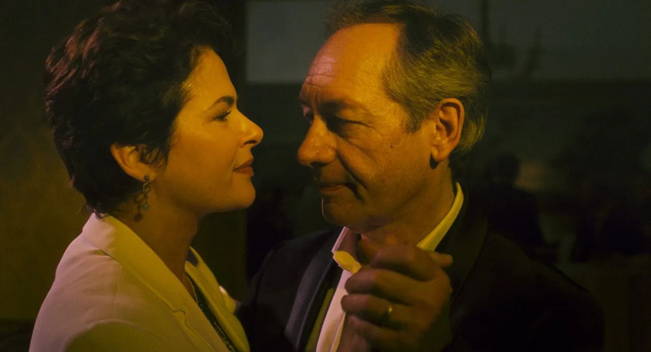 Foto Peli Vakuum