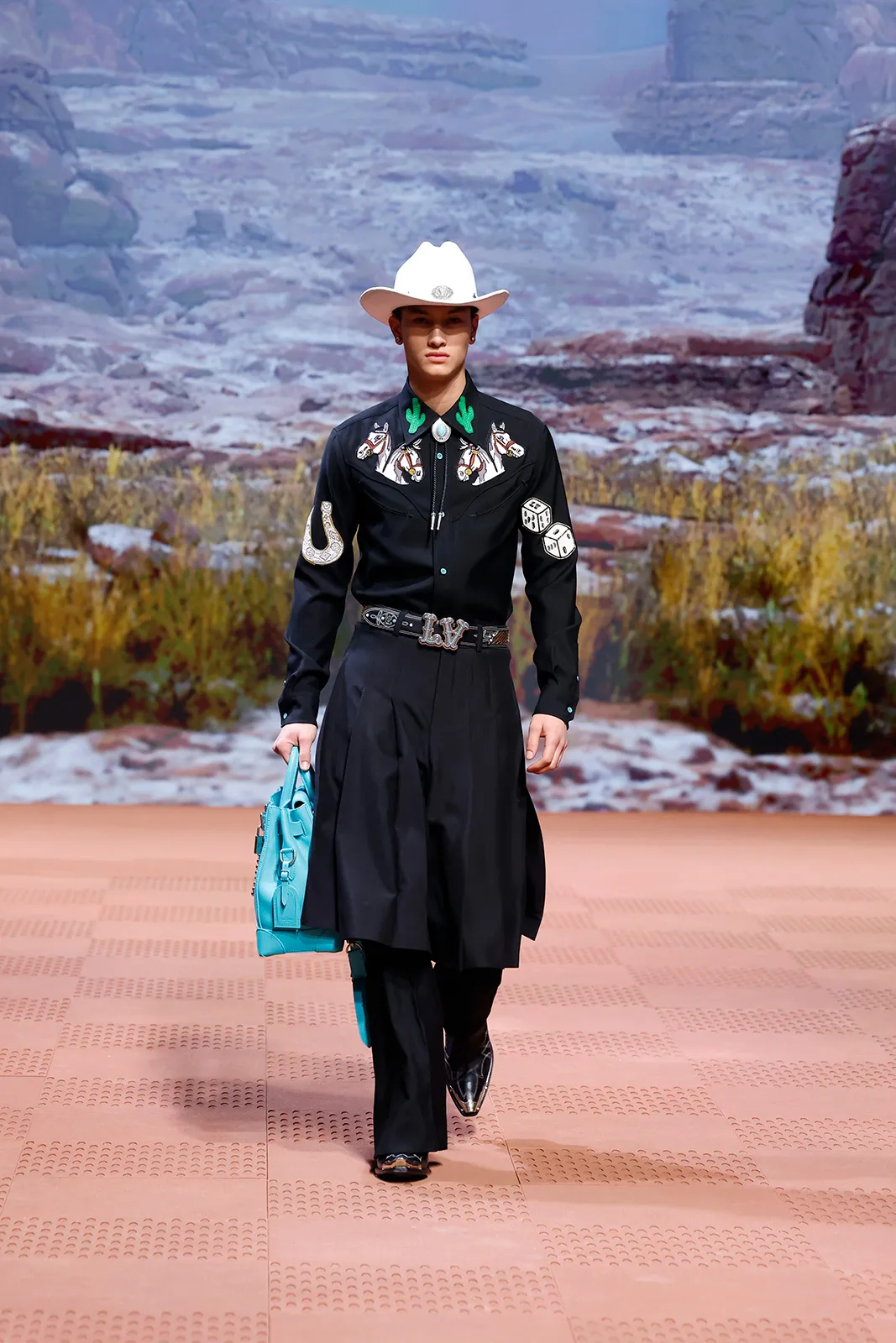 LOUIS_VUITTON_MENS_FALL_WINTER_2024_42