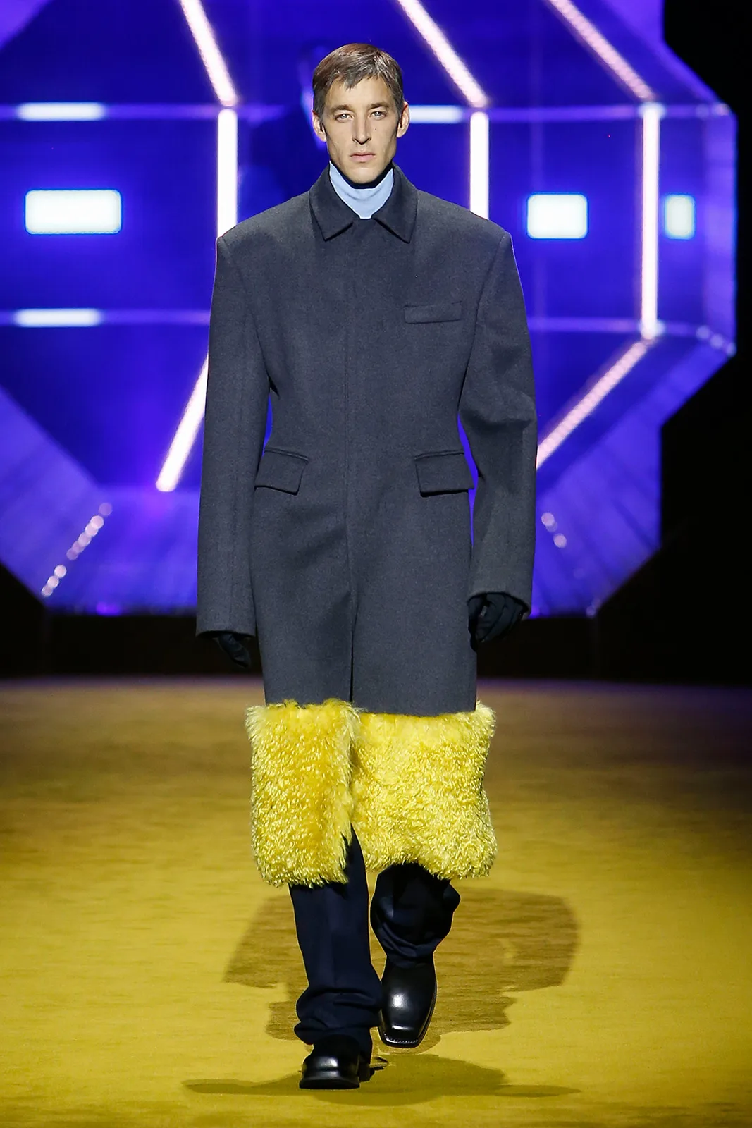 Prada Uomo F W22 Look45