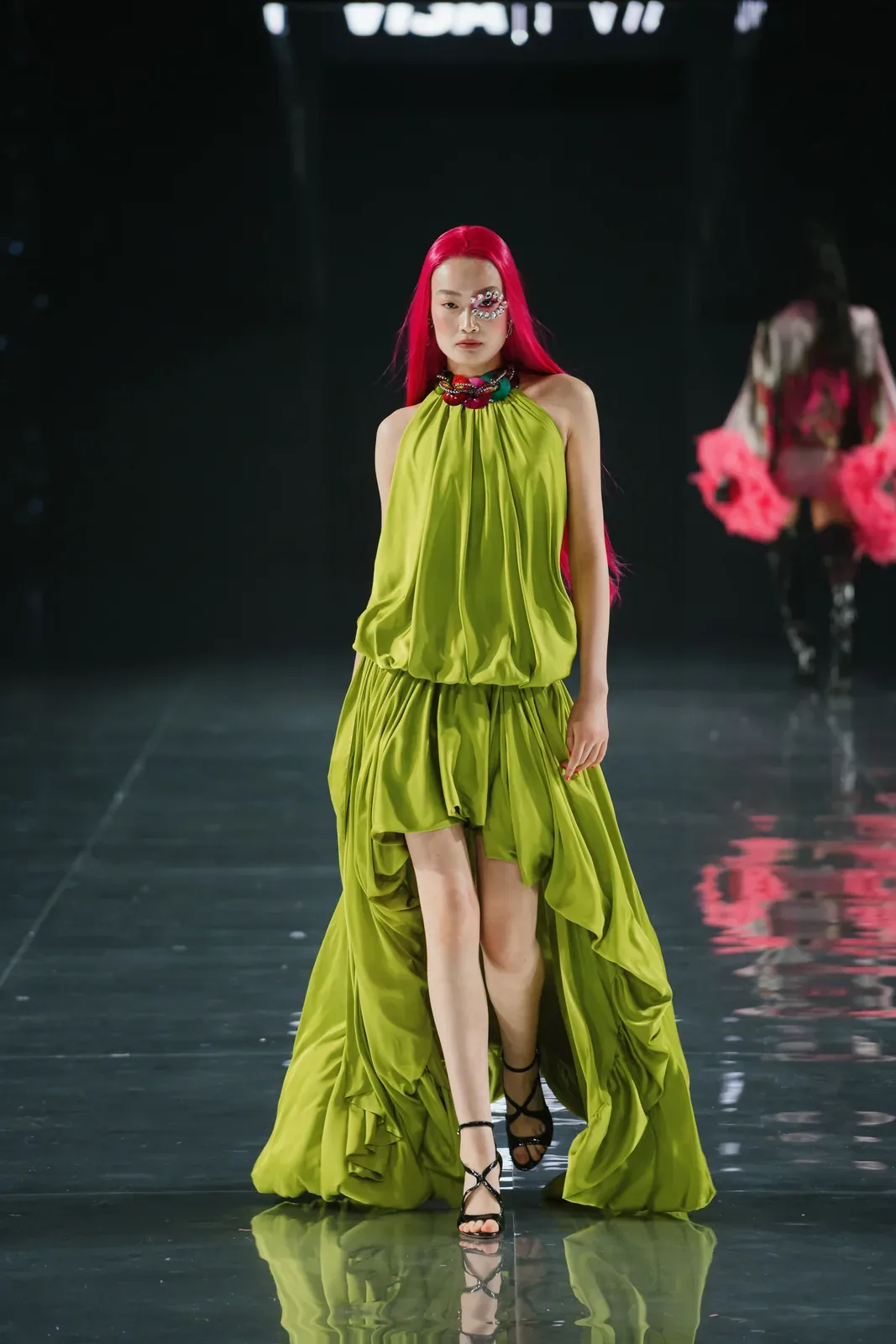 metal-visa-fashion-week-almaty-pre-fall-2026-yesyes-06