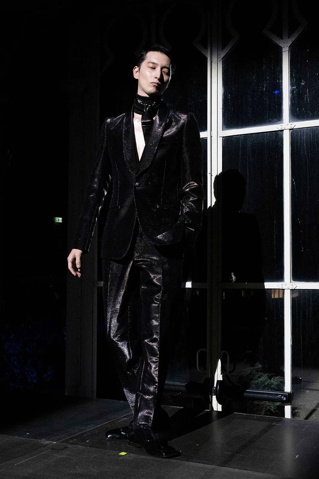 look0015.jpg