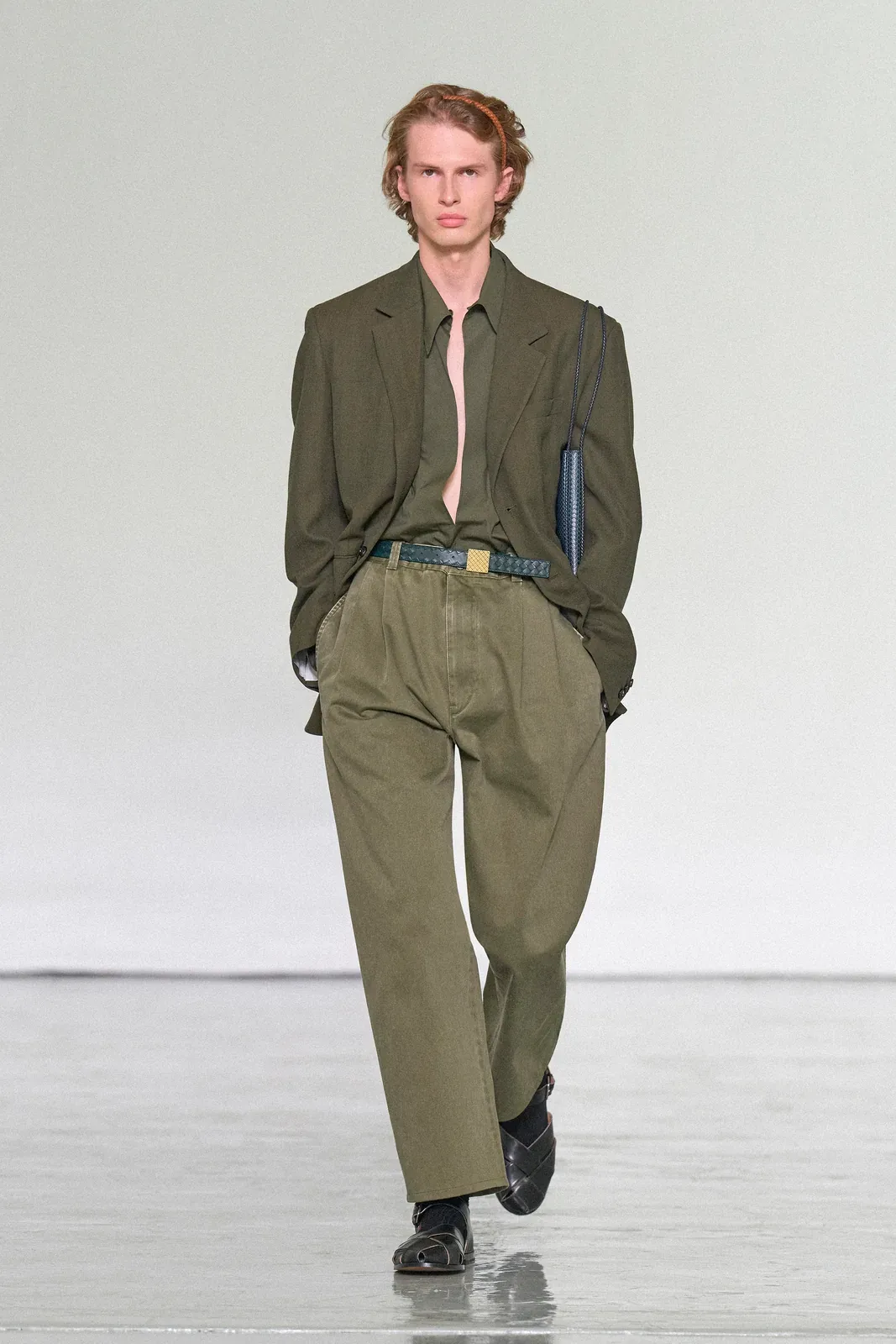 metal-bottega-veneta-ss-2027-18.webp