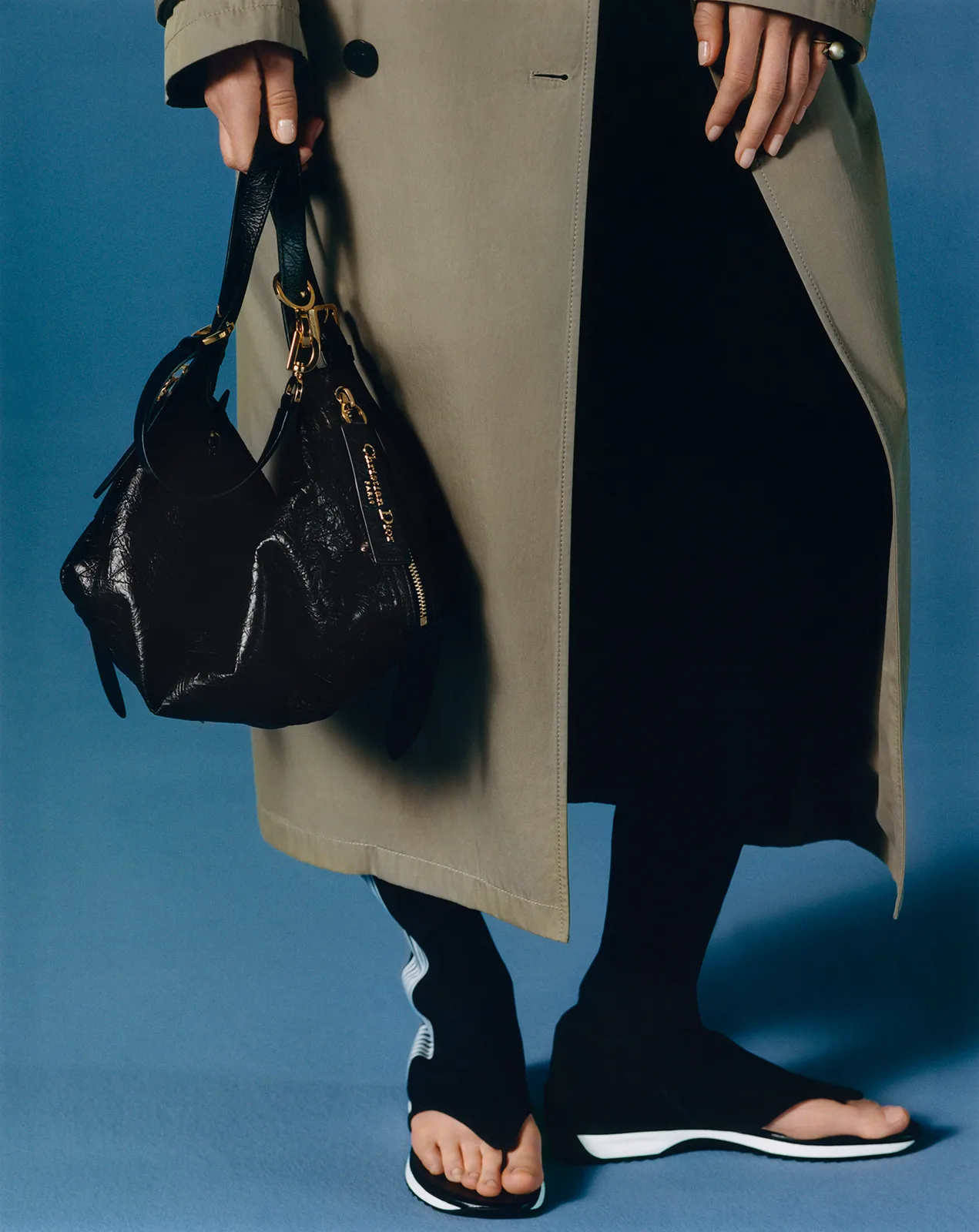 DIOR-SS25-D-JOURNEY-HERO-PRODUCT-©-ESTELLE-HANANIA-©-FRANÇOIS-COQUEREL8
