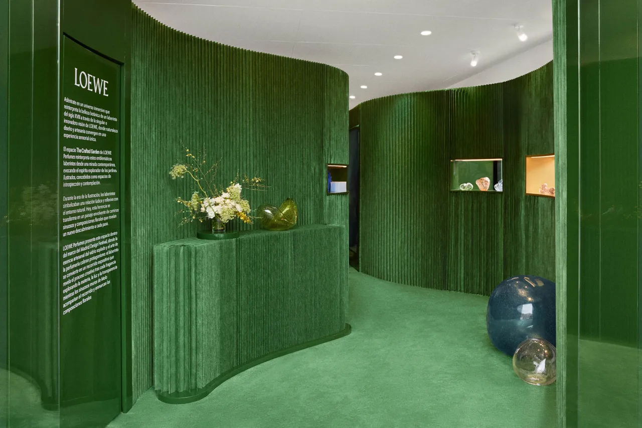 LOEWE_PERFUMES_COLON_MOLO_05
