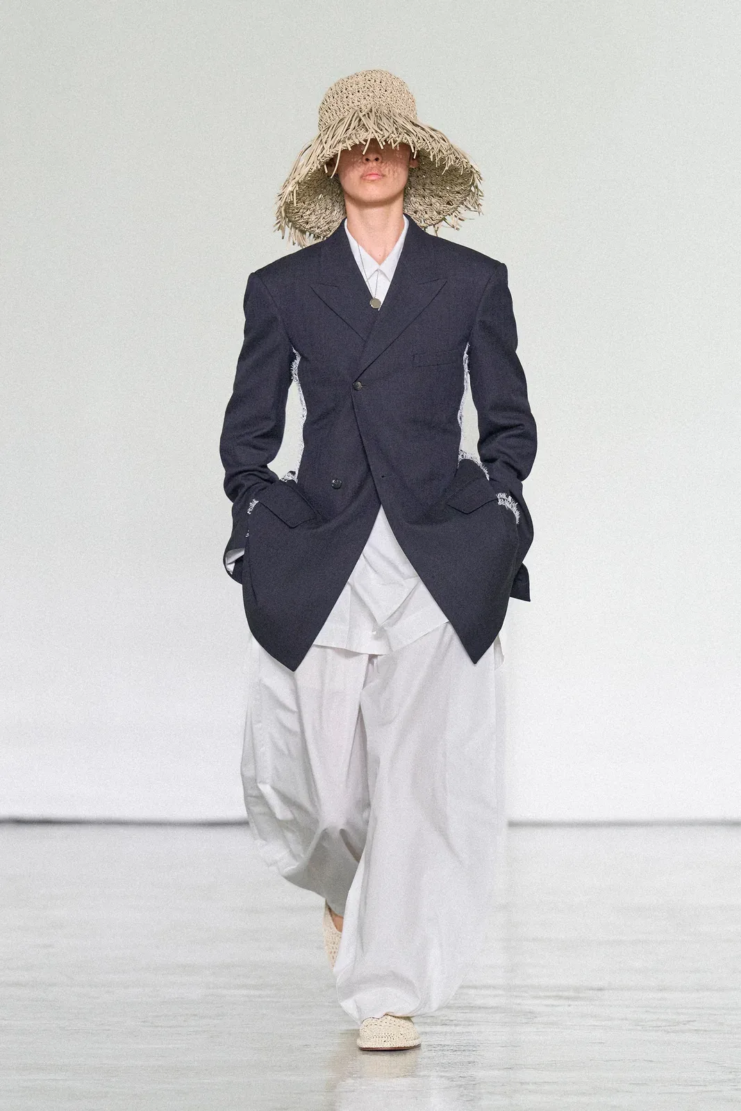 metal-bottega-veneta-ss-2027-03.webp