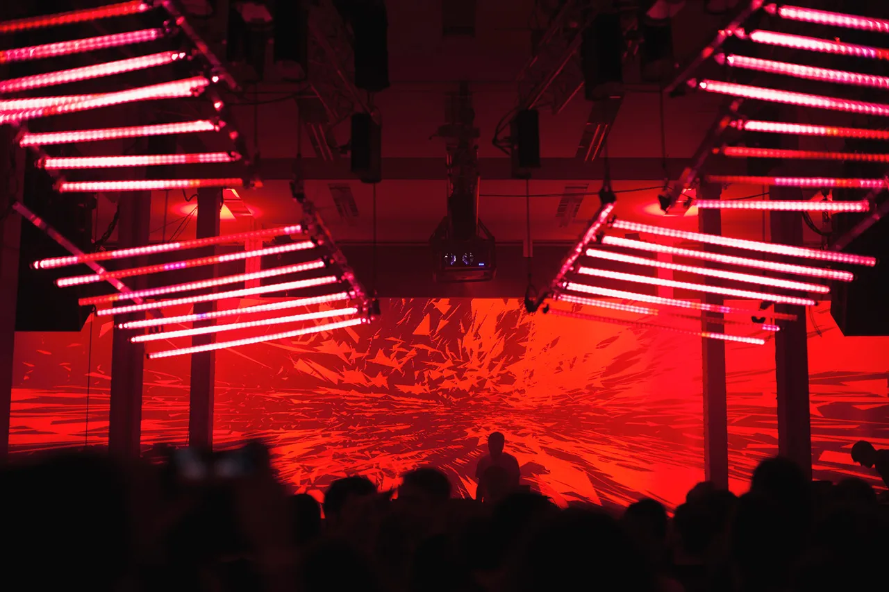 Rival Consoles Mira 2015 Albert Ruso