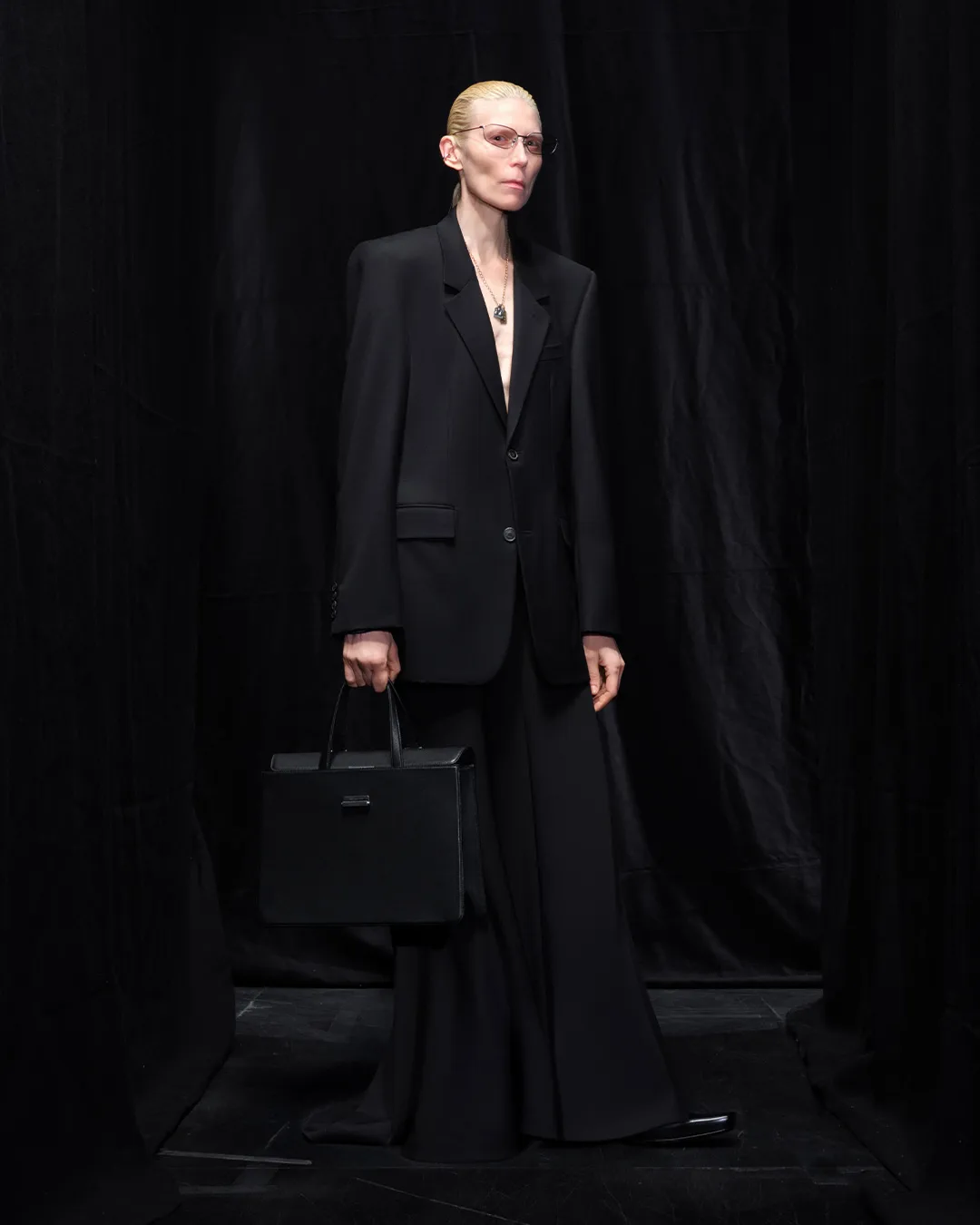 BALENCIAGA-WINTER-25-LOOK-4_MINTTU
