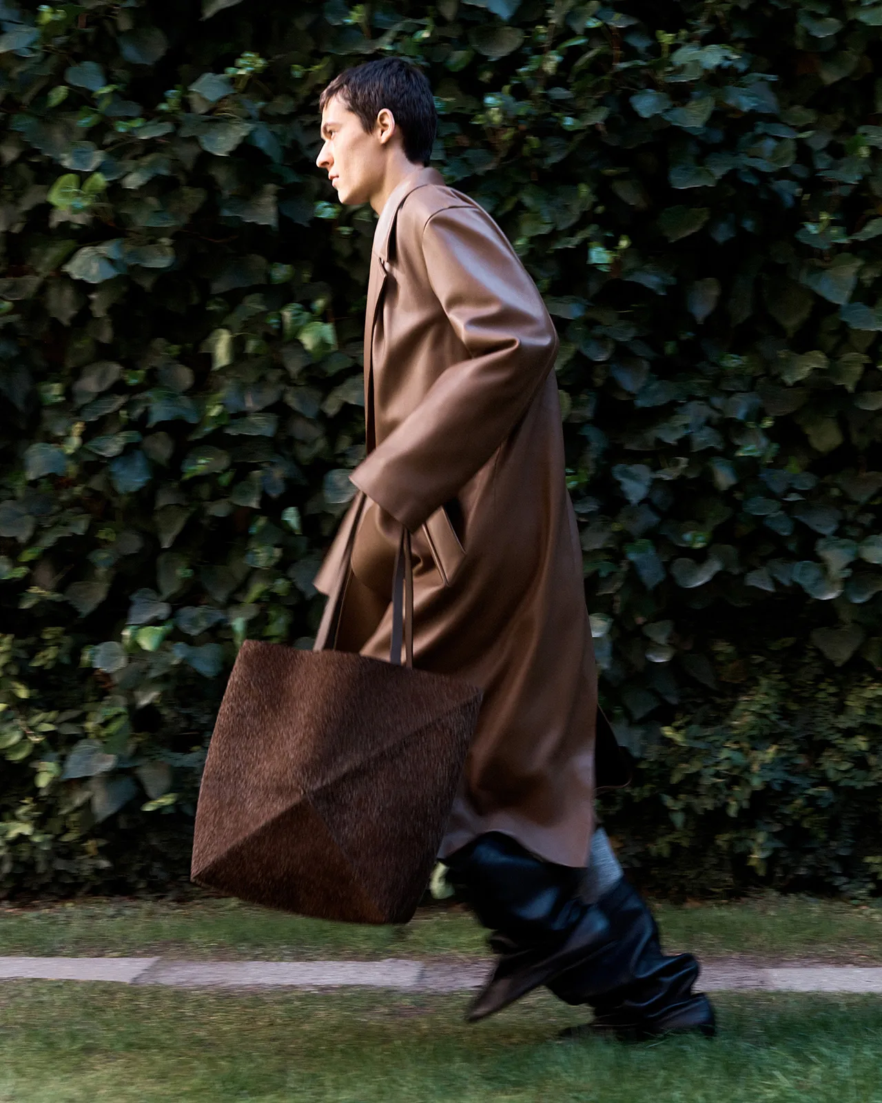 Loewe Puzzle 7