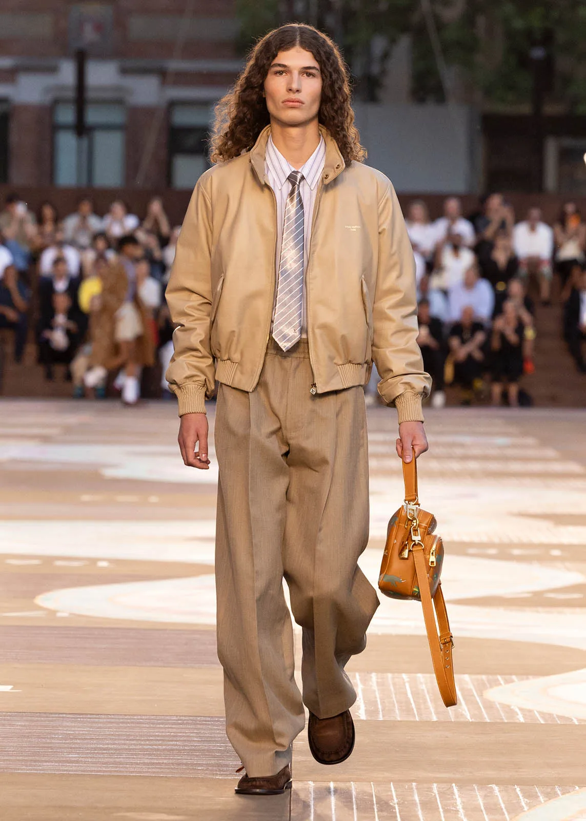LOUIS-VUITTON-MEN-SPRING-SUMMER-2026-SHOW-LOOK_18