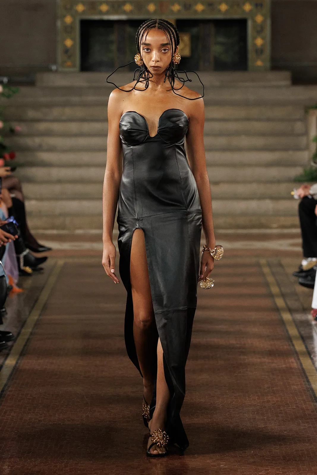 Palomo-Spain_SS25_Runway_press_look30