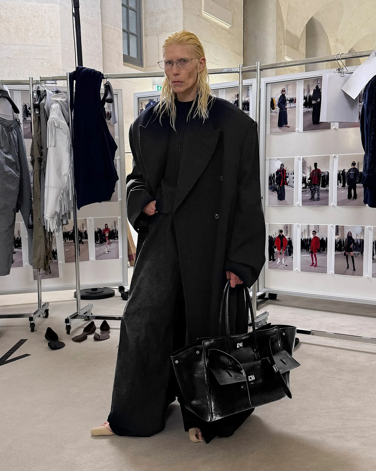 BALENCIAGA-FALL-25-LOOK-5_MINTTU.jpg