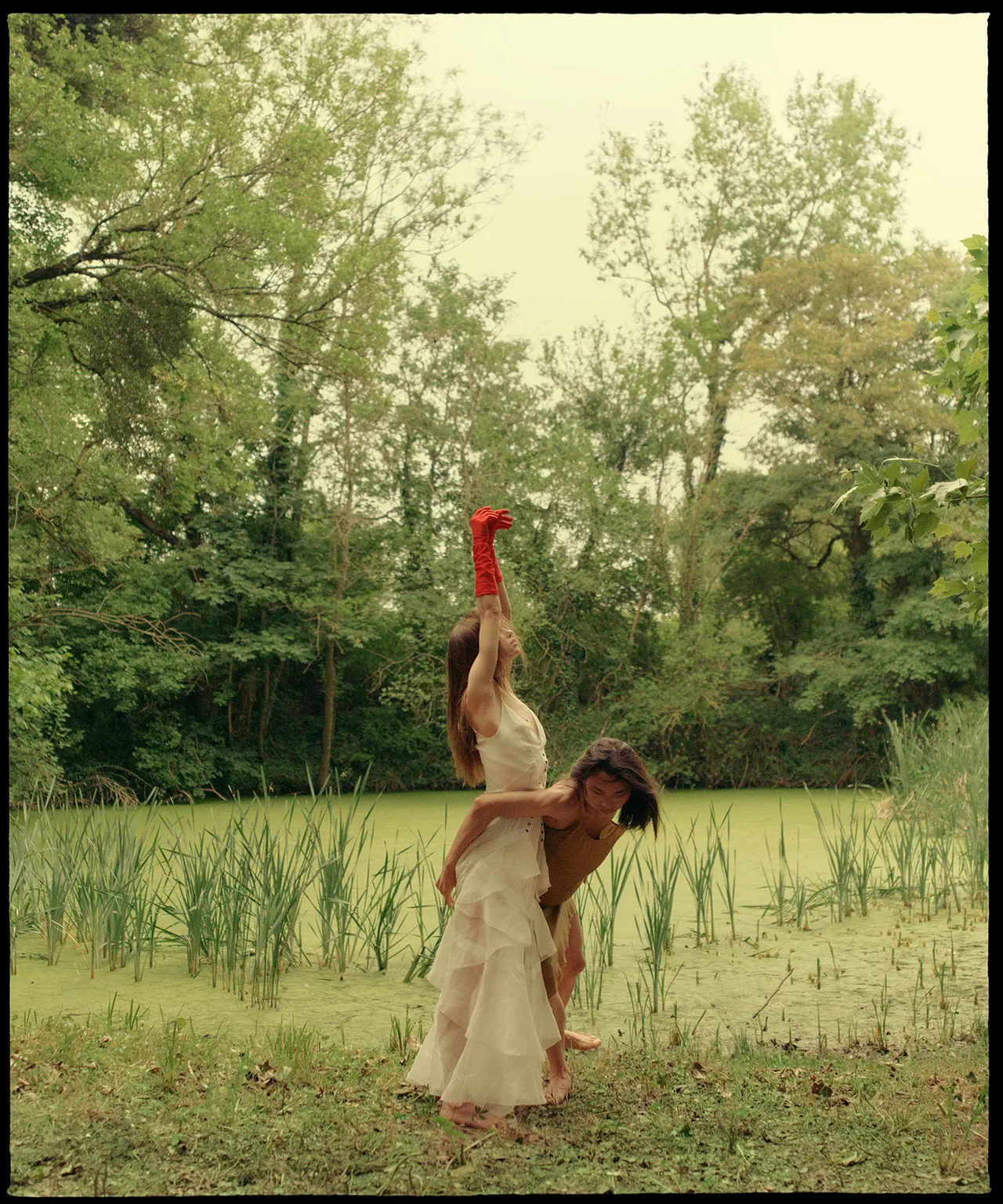 Willand Joan Dancing in the Wood Metalmagazine 4