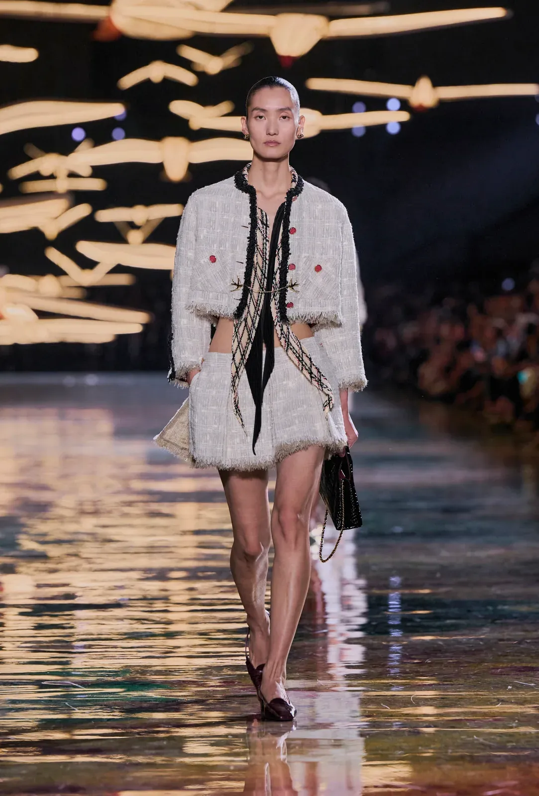 metal-chanel-ss27-62