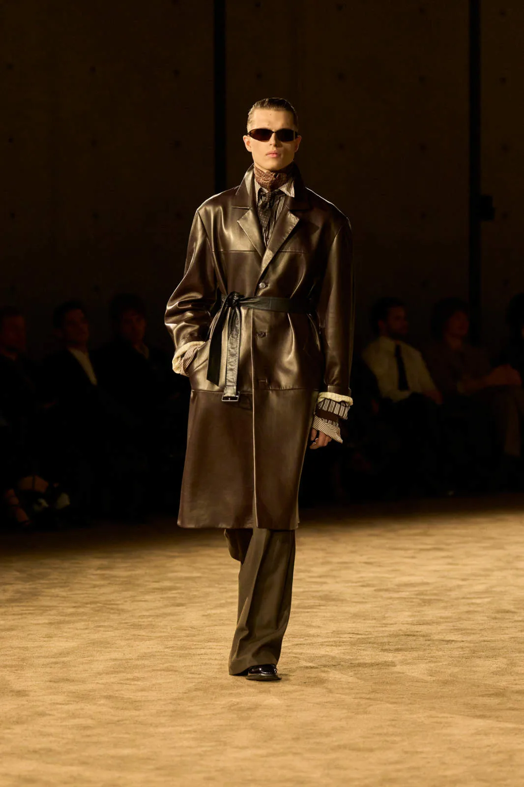 SAINT_LAURENT_FASHION_SHOW_MEN_WINTER26_RUNWAY_HR_13