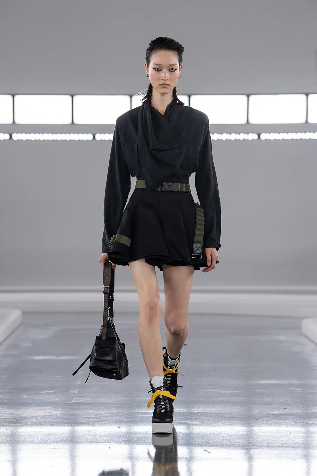 Louis_Vuitton_Women_s_Pre-Fall_2024_47