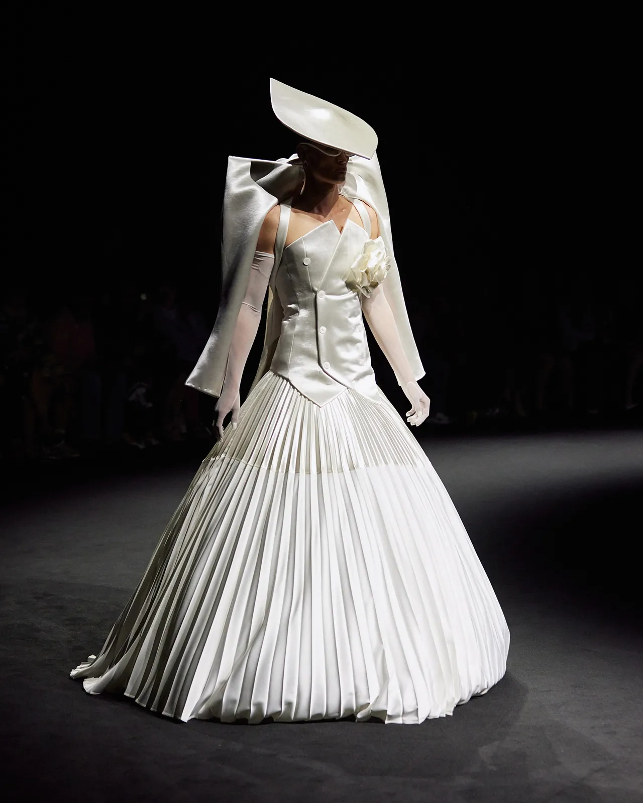 Robert_Wun_Fall-Winter_2025_Couture_8