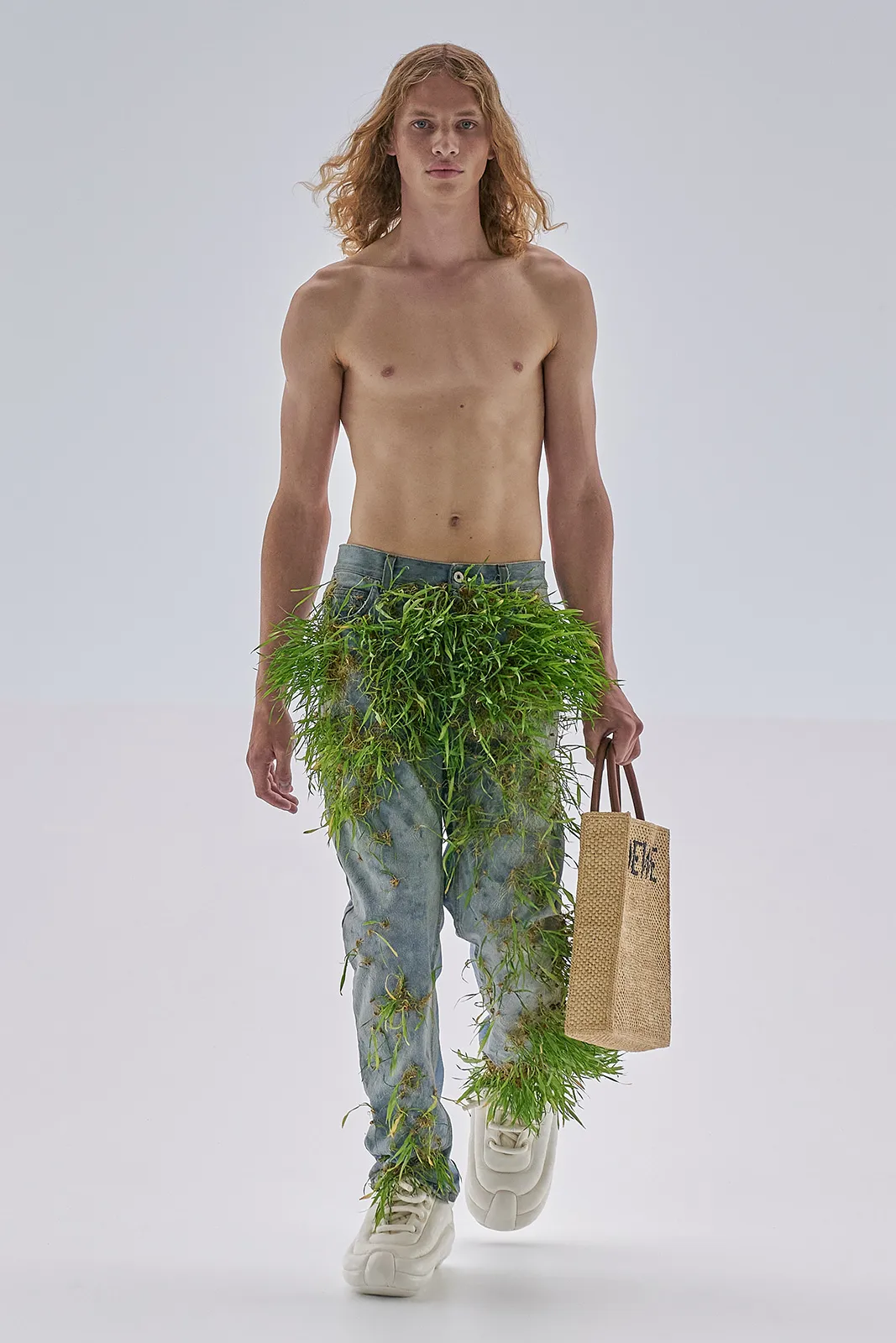 Loewe S S23 Mens Show Runway Look 56 Front Rgb Cropped 2x3 56