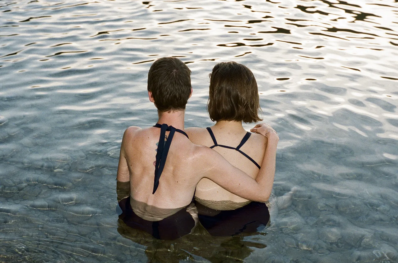 Anna Breit Together
