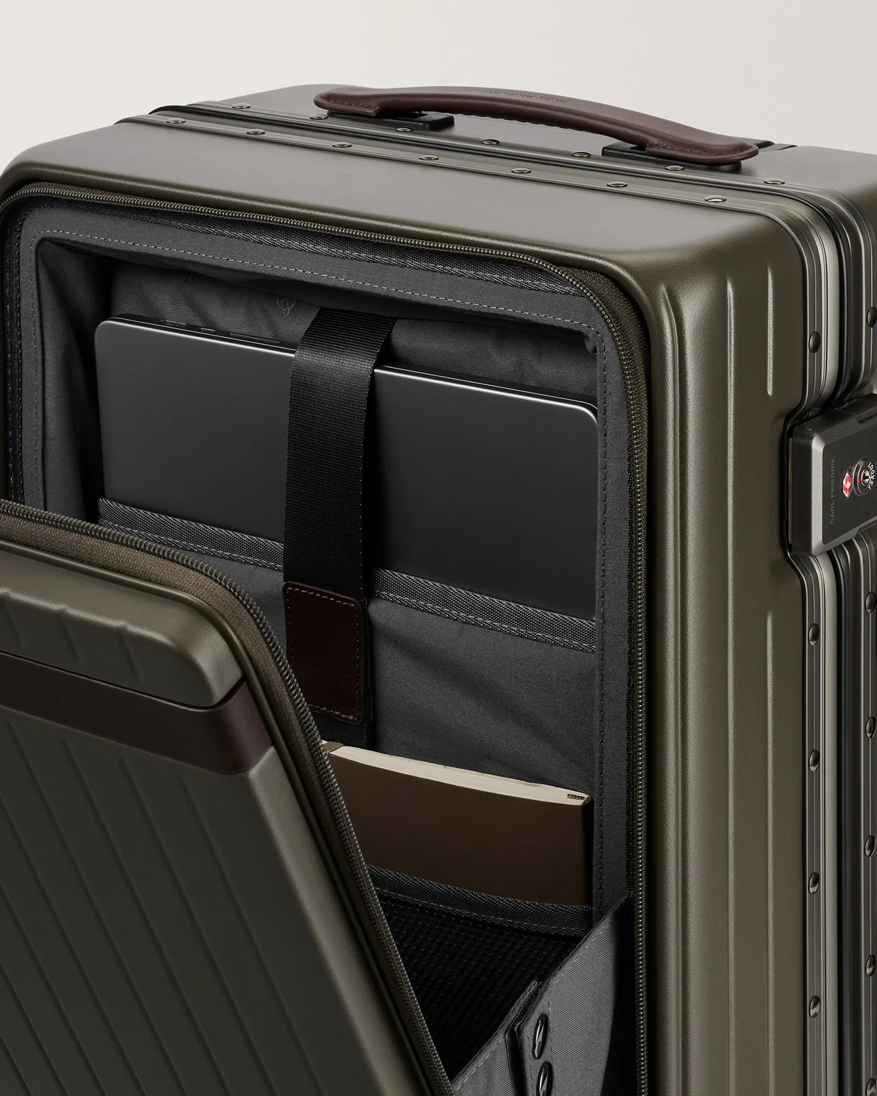 Carl-Friedrik-Carry-On-X-olive-chocolate-06