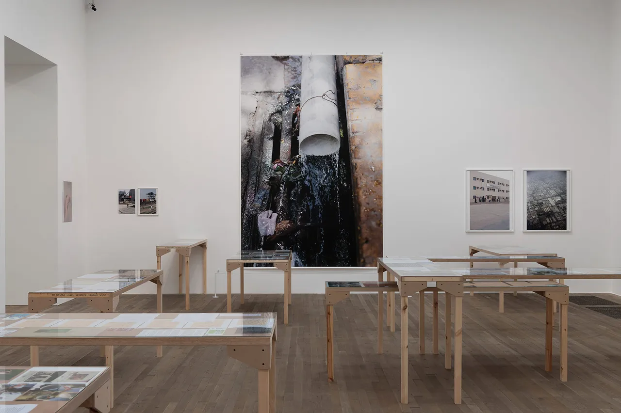Tillmans Press 15