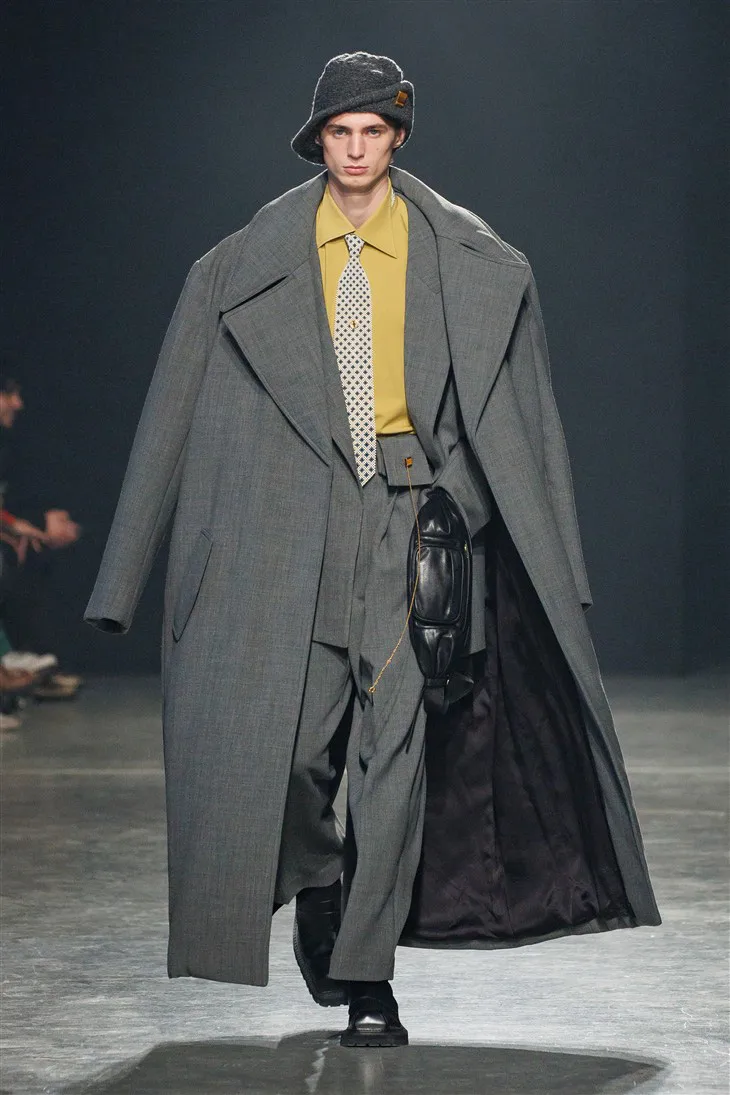 Sean-Suen_fw24_runway_6