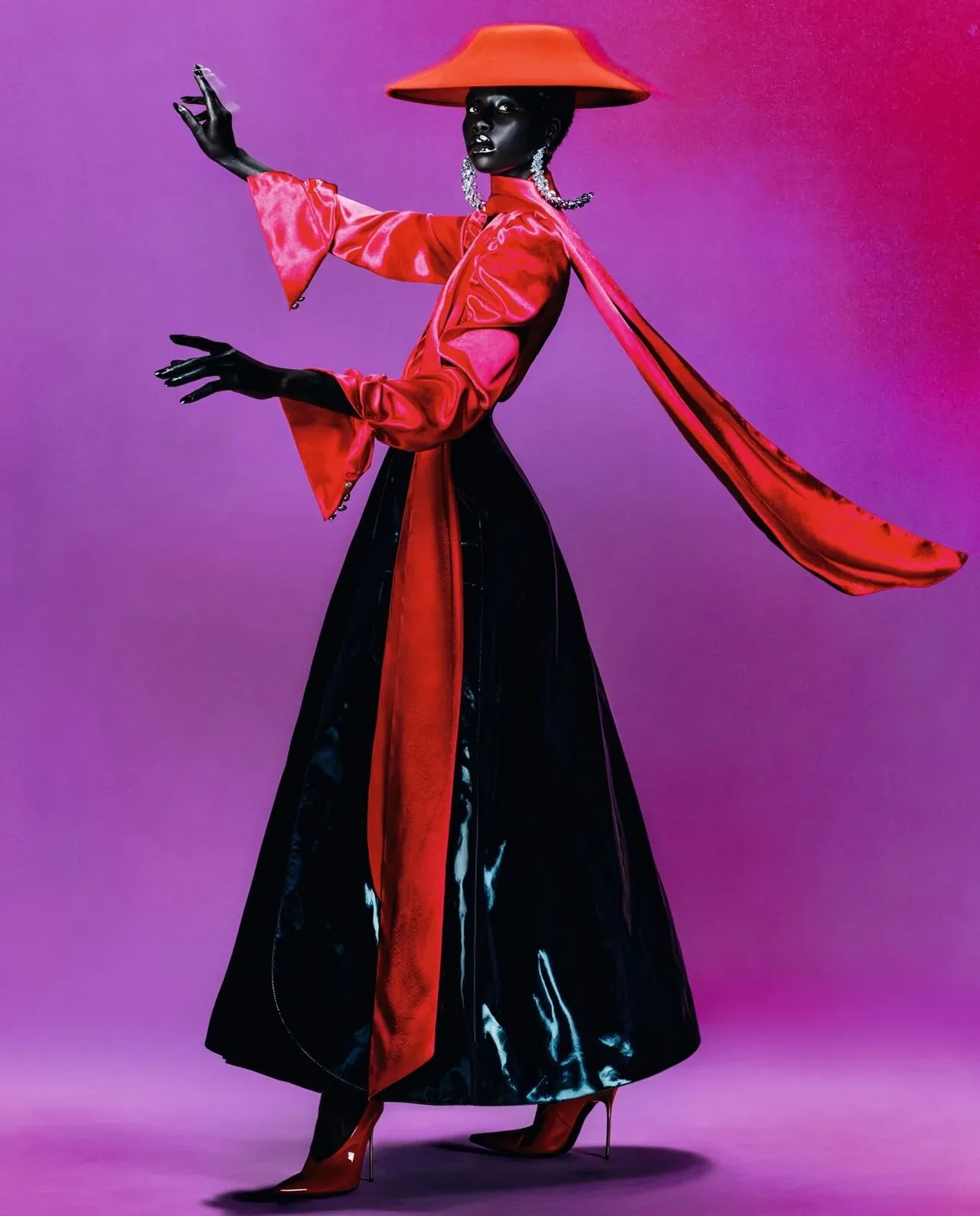 metal-fashion-exhibitions-19.webp
