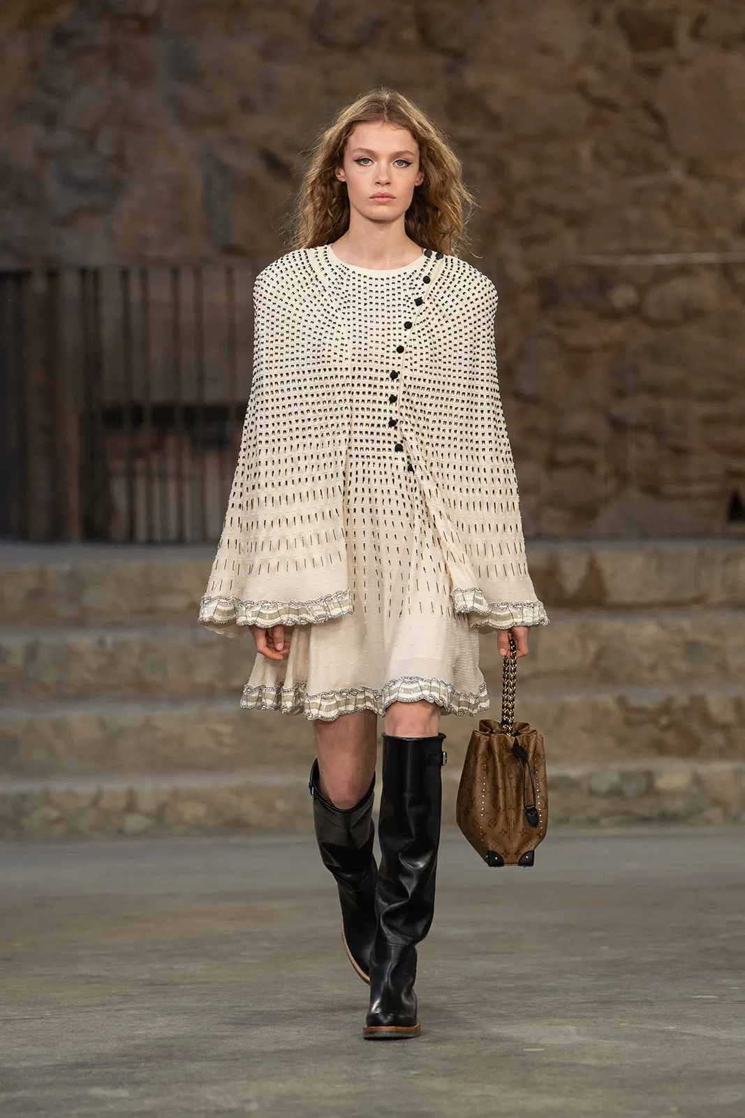 Louis-Vuitton_CR25_32