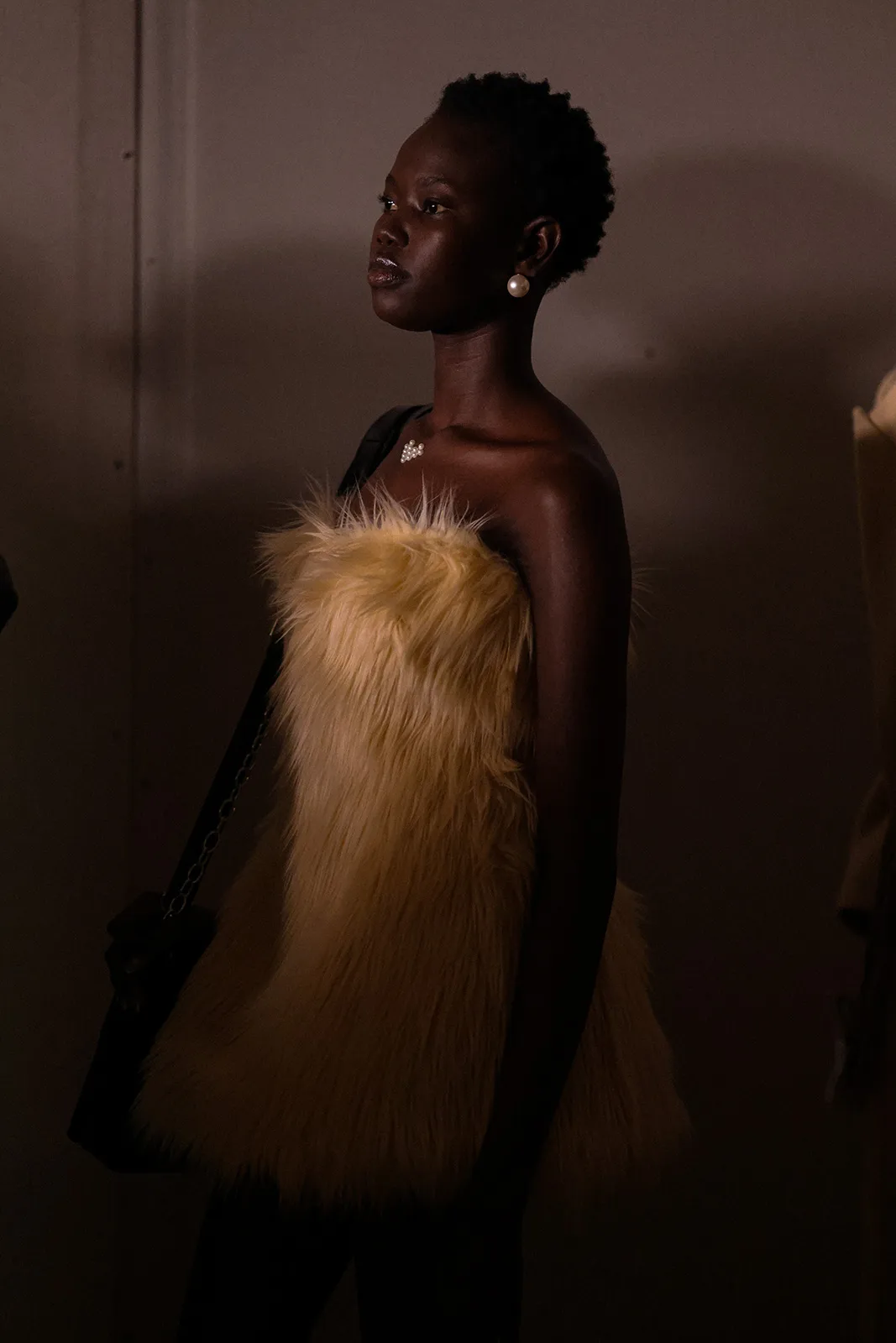 fw024-backstage-at-kiminte-kimhekim-105