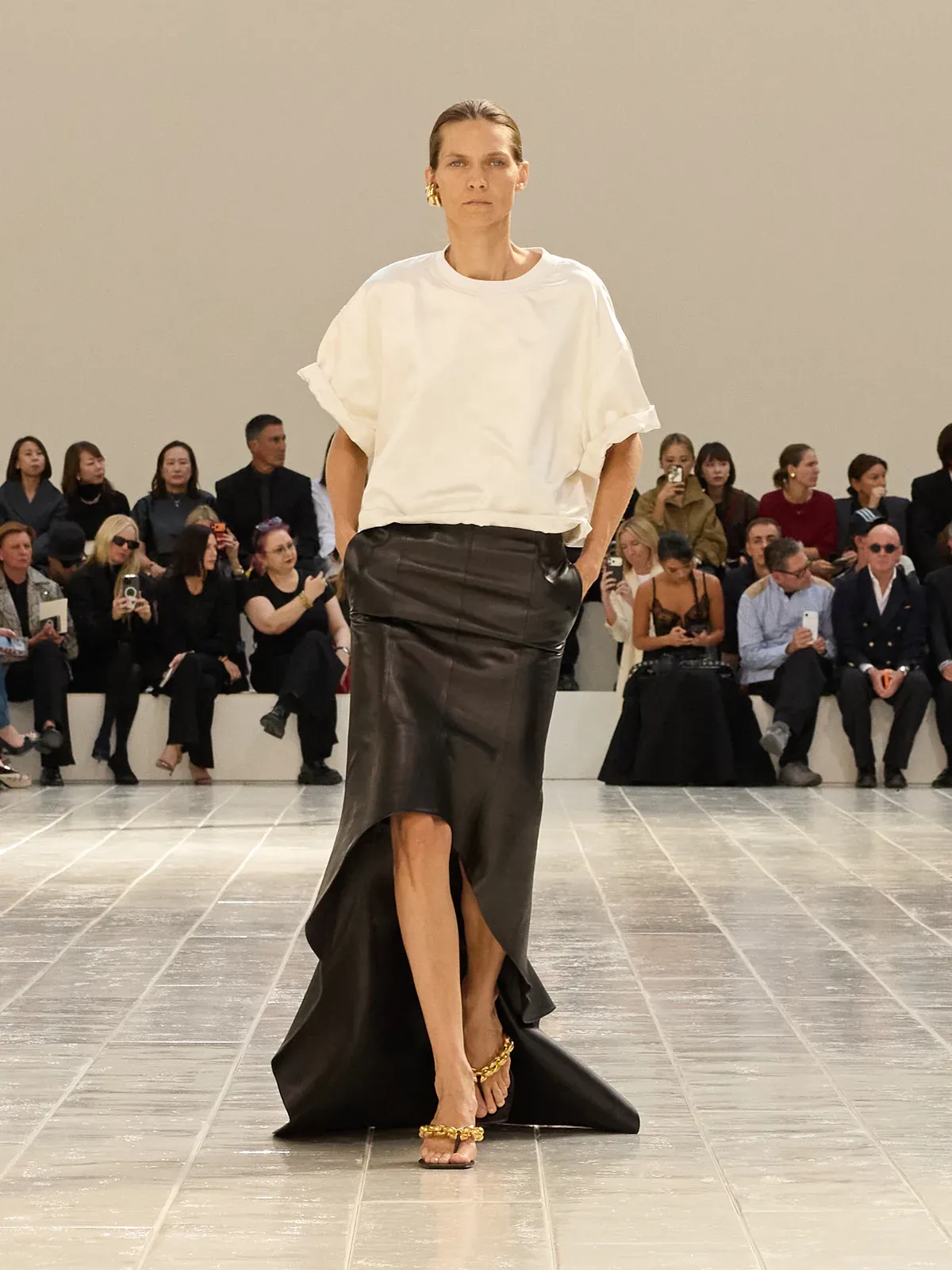 metal-balenciaga-ss27-14