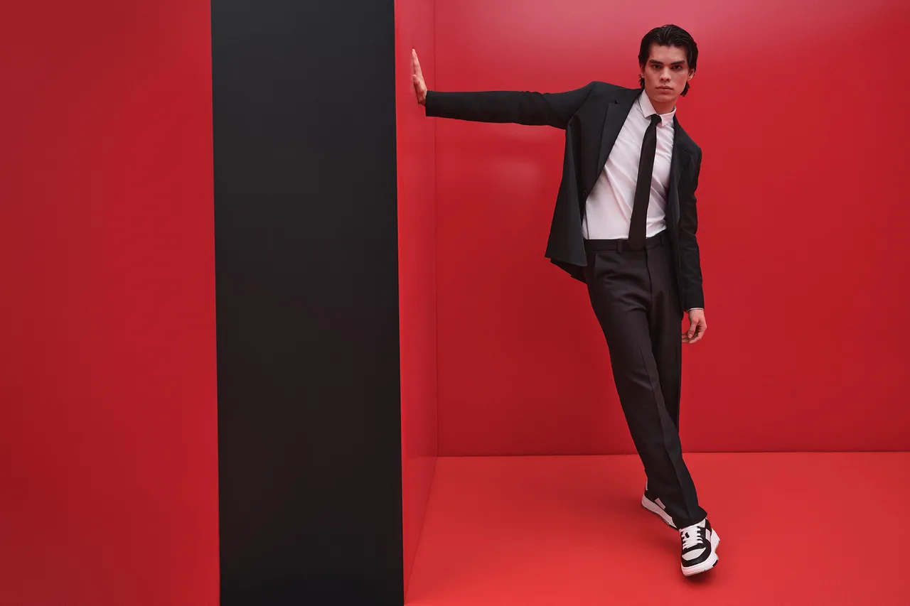 SpringSummer25_HUGO_Global_Campaign_Hero_Men_3x2__original
