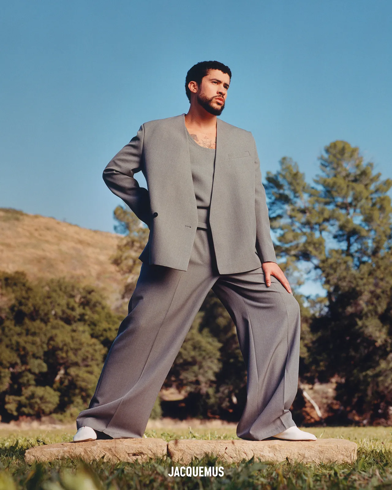 2-METAL-JACQUEMUS-BADBUNNY