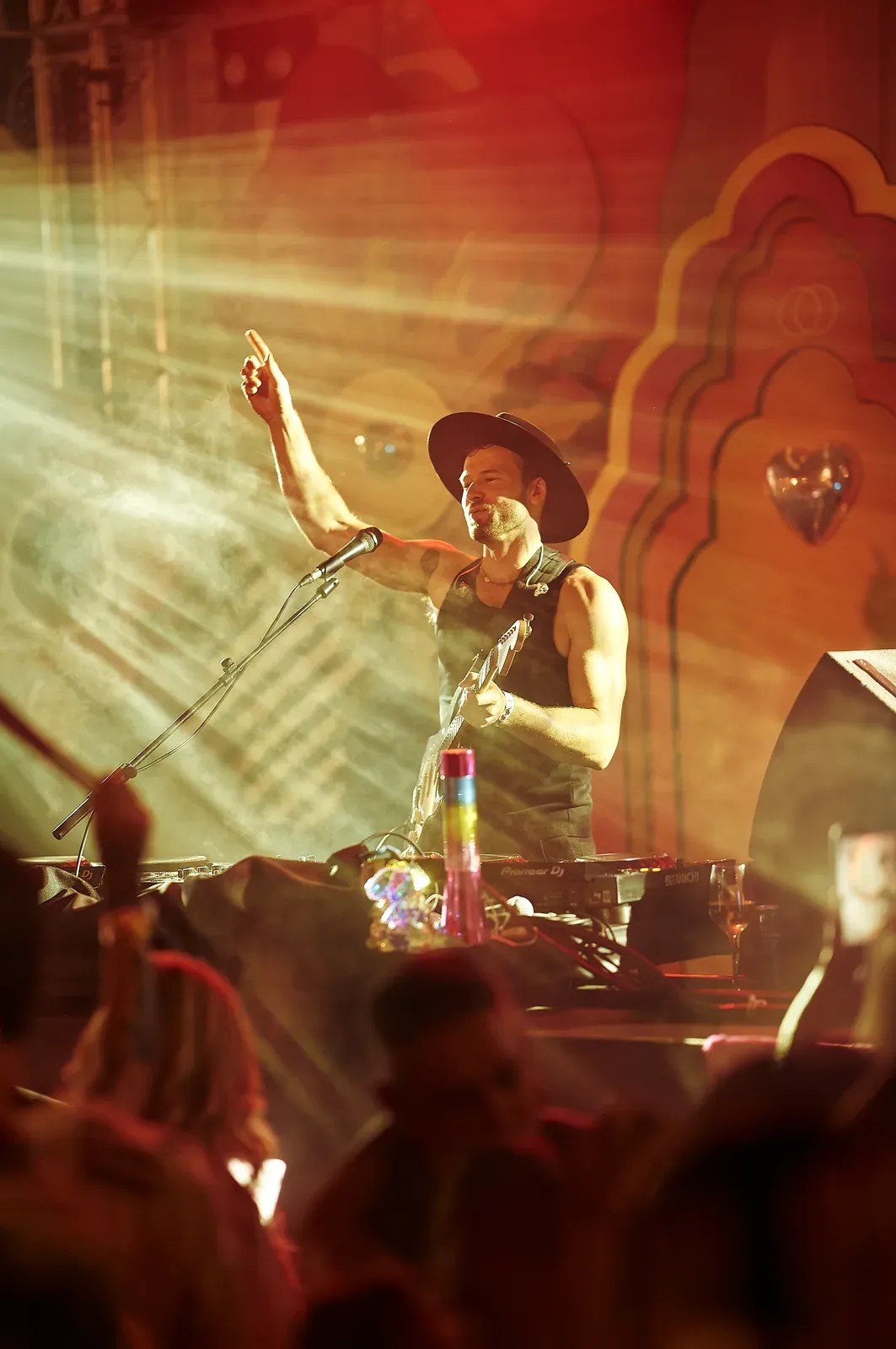 metal-the-gardens-of-babylon-x-brunch-electronik-ibiza-18