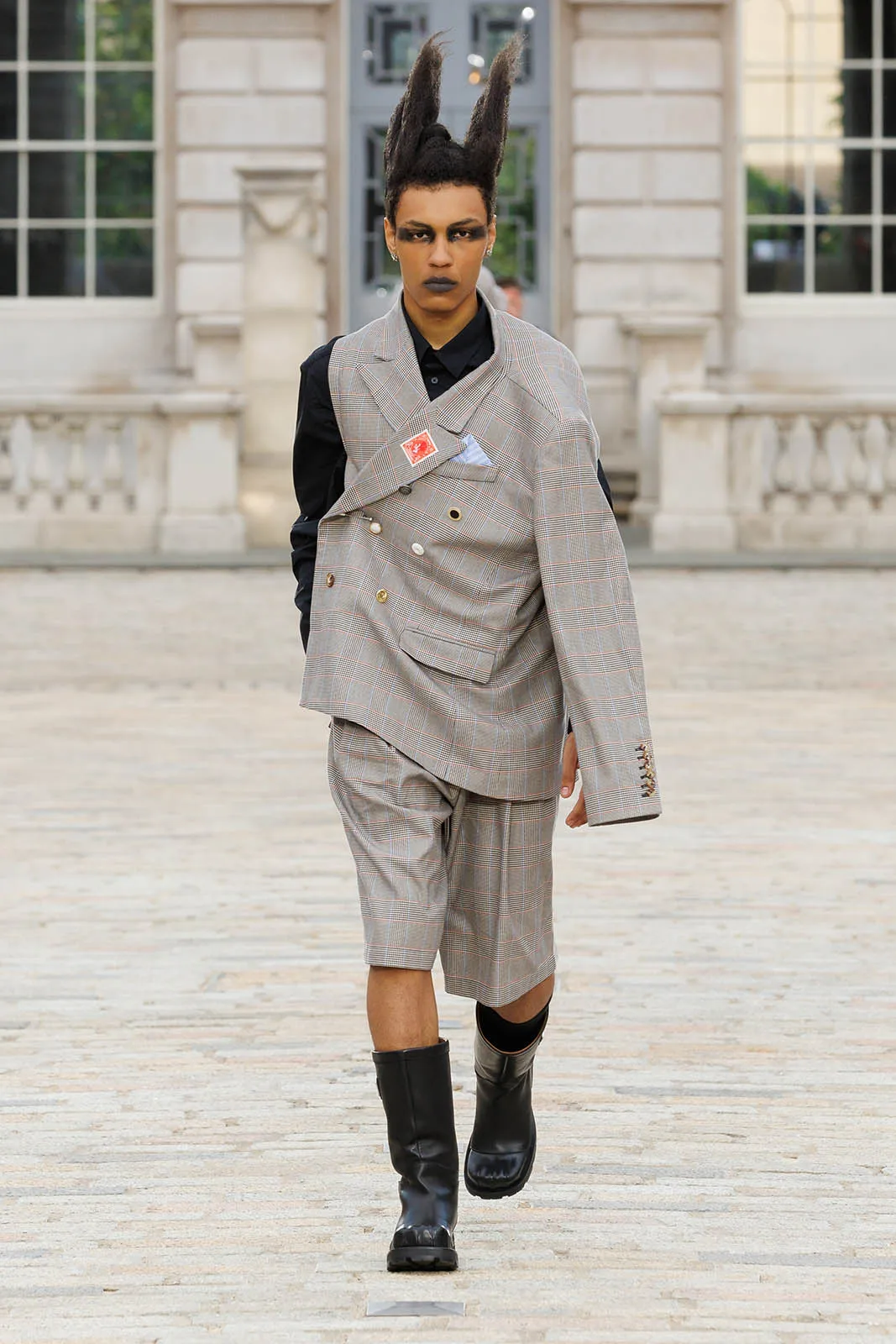 Loverboy_AW24_runway_press_look10 copia