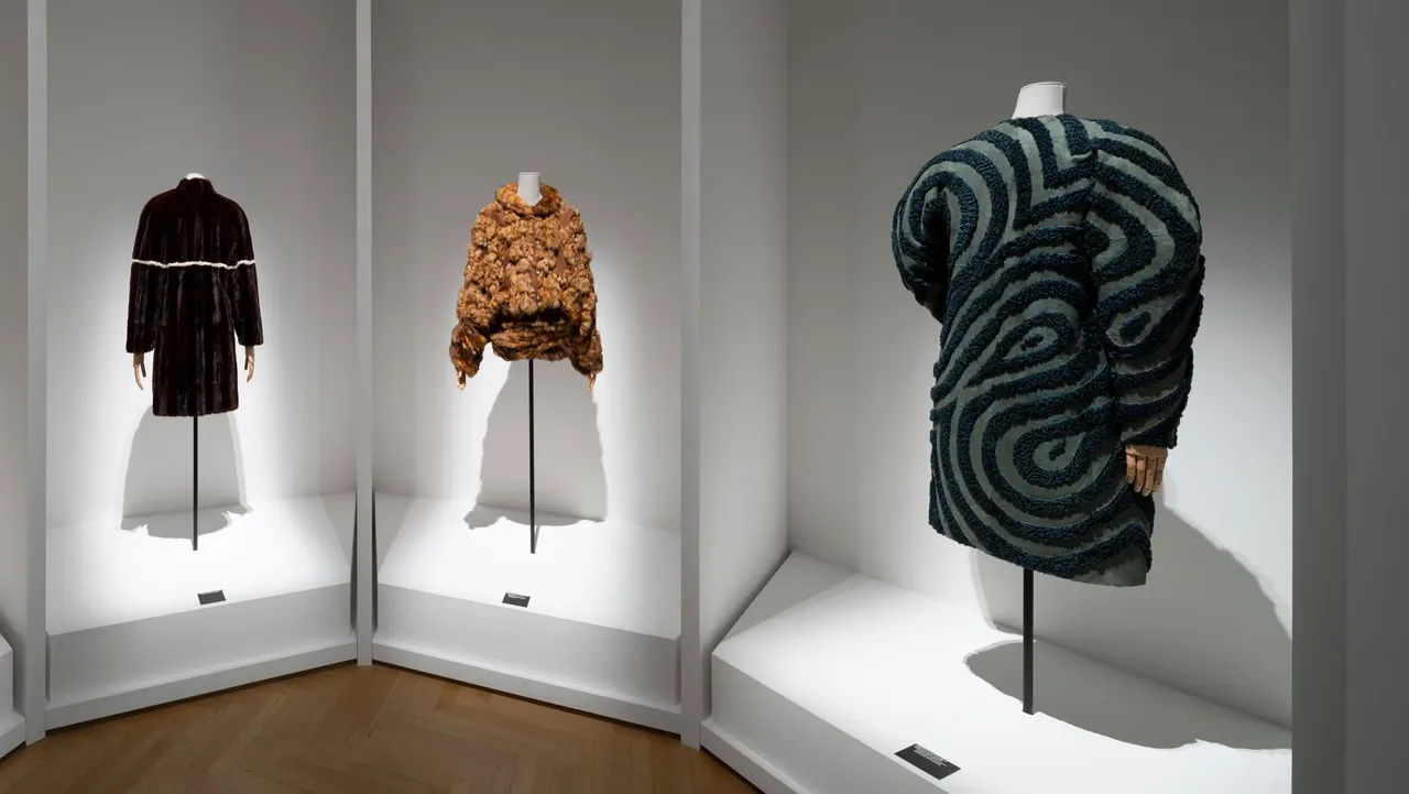 metal-fendi-karl-exhibit-02