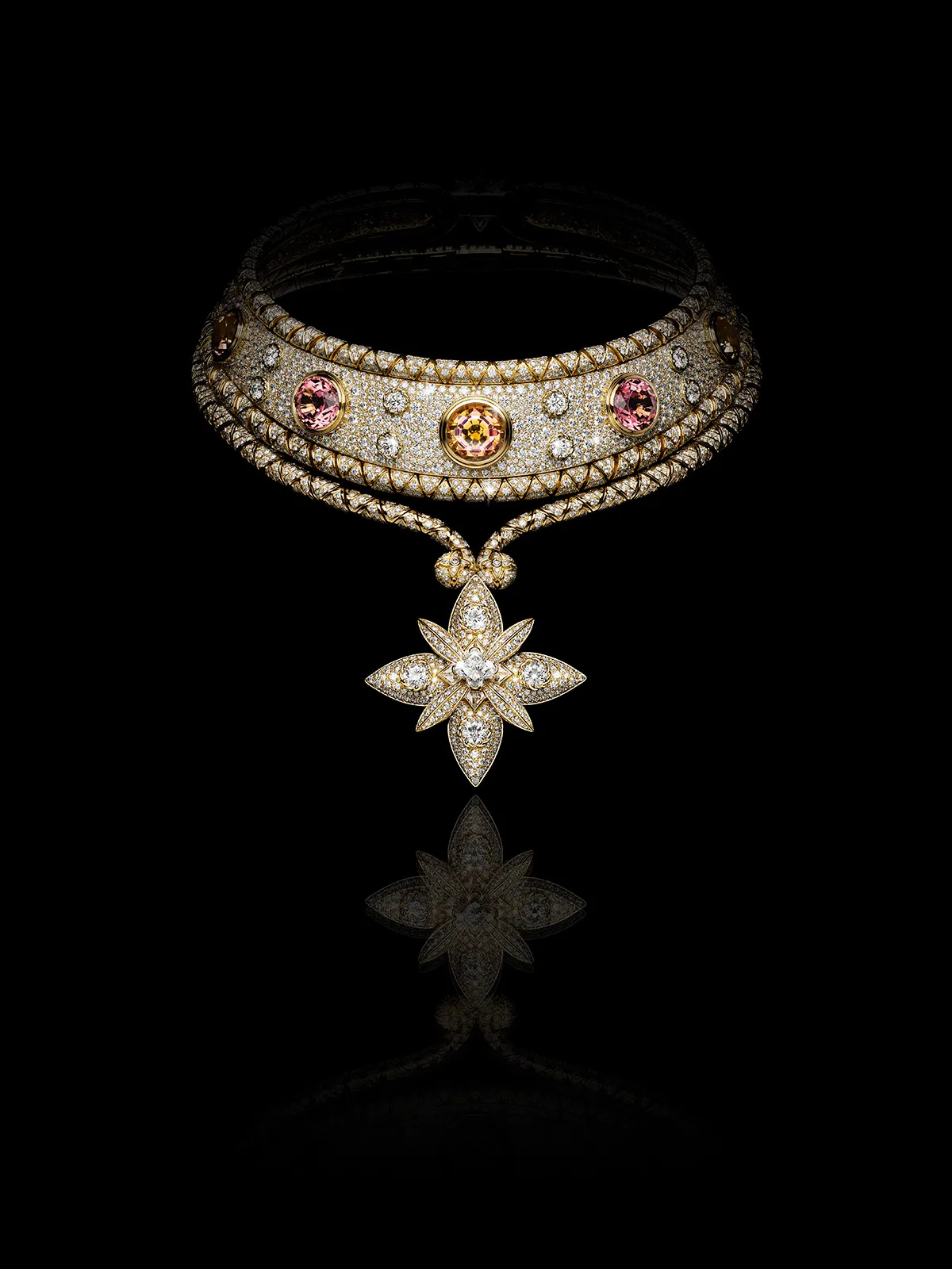 AURA-NECKLACE---LOUIS-VUITTON-VIRTUOSITY---LOUIS-VUITTON-HIGH-JEWELRY-©Laziz-Hamani